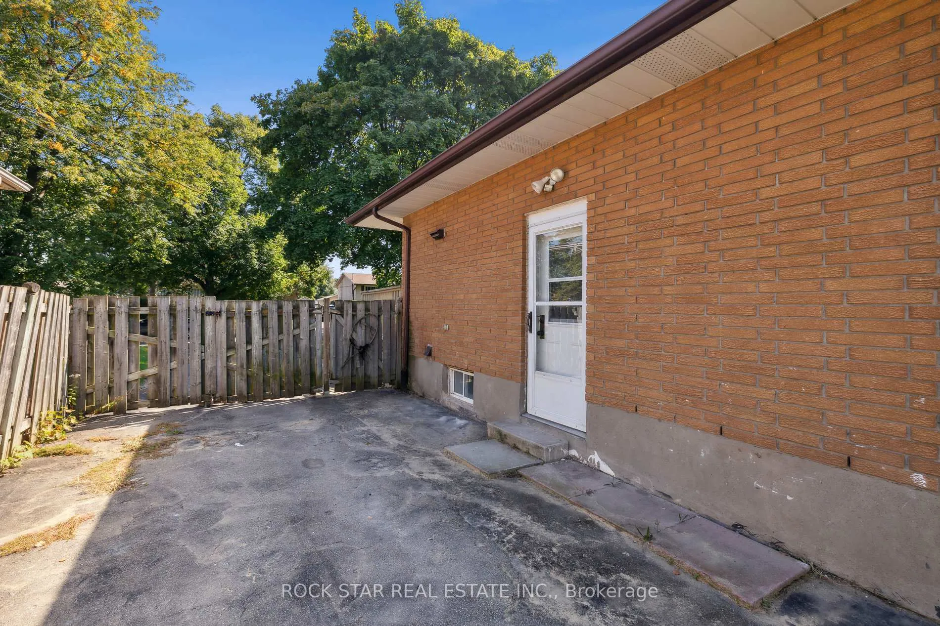 Photo 14 of Unit Lower, 87 Leaside Drive, St. Catharines, Carlton/Bunting — HOMEH