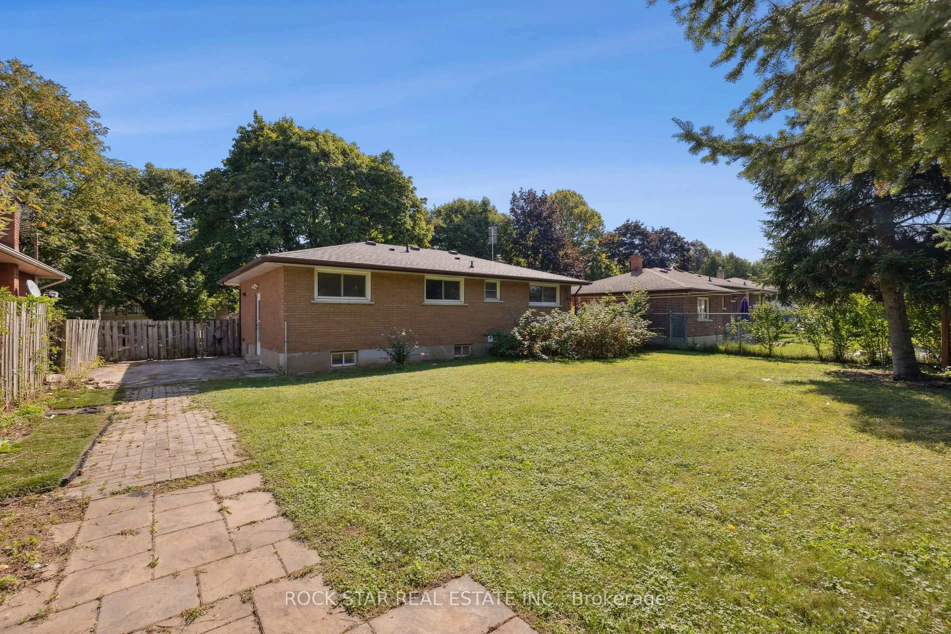 Photo 16 of Unit Lower, 87 Leaside Drive, St. Catharines, Carlton/Bunting — HOMEH
