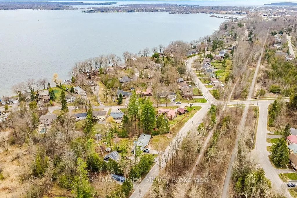 Photo 12 of 454 Bay Street, Orillia — HOMEH