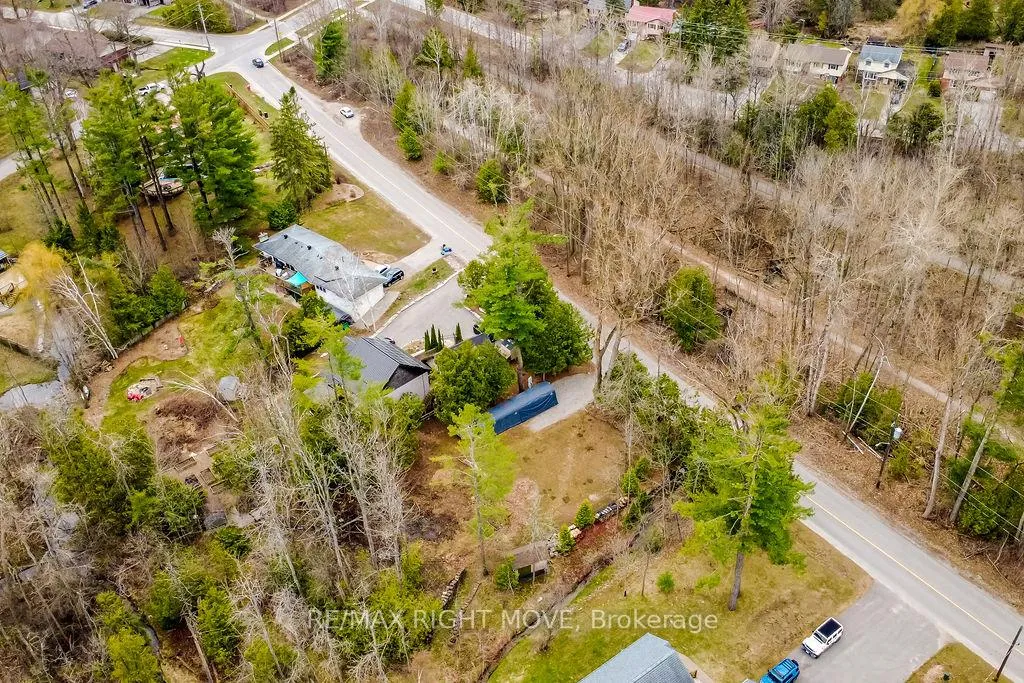 Photo 13 of 454 Bay Street, Orillia — HOMEH