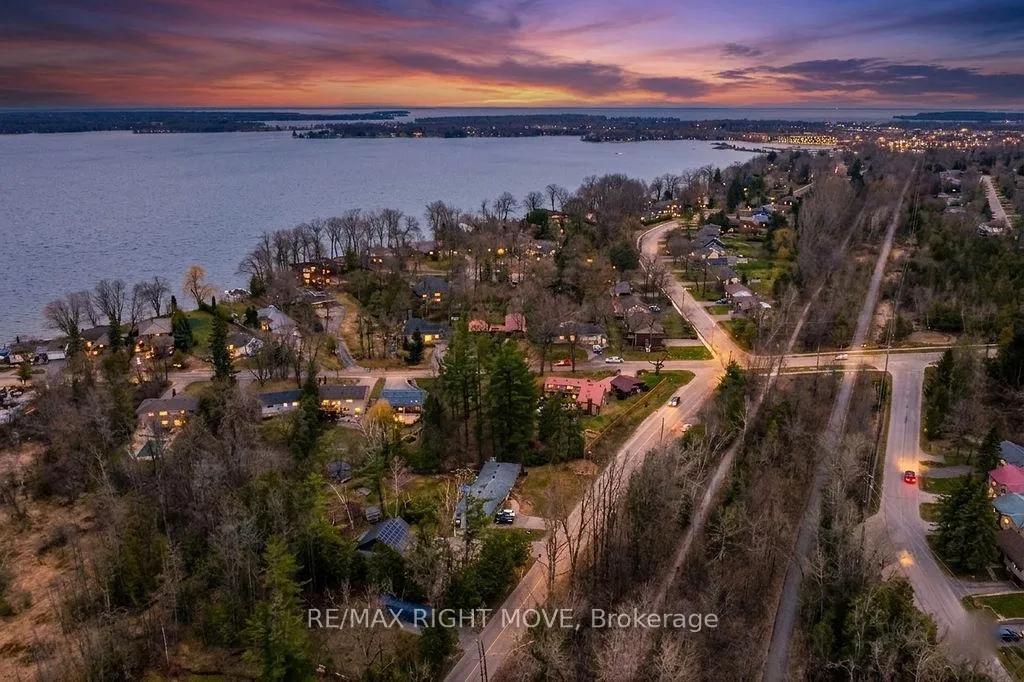 Photo 16 of 454 Bay Street, Orillia — HOMEH