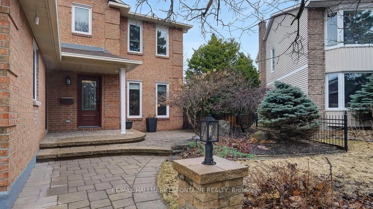 Photo 2 of 1288 Turner Crescent, Ottawa, Bilberry Creek/Queenswood Heights — HOMEH