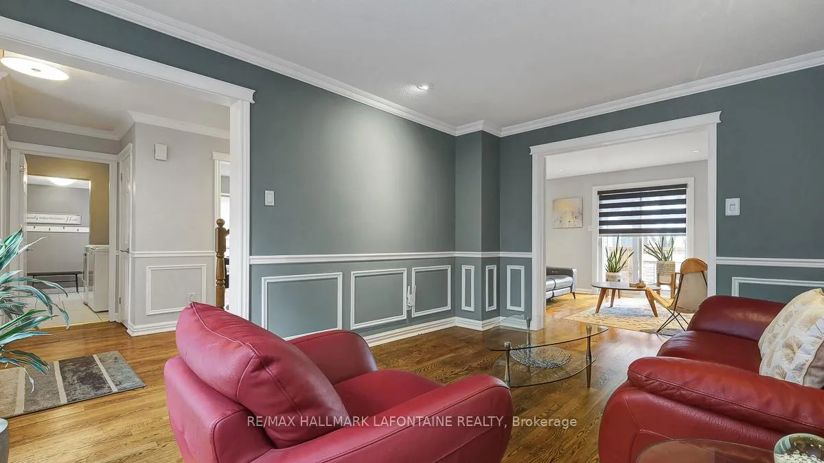 Photo 5 of 1288 Turner Crescent, Ottawa, Bilberry Creek/Queenswood Heights — HOMEH