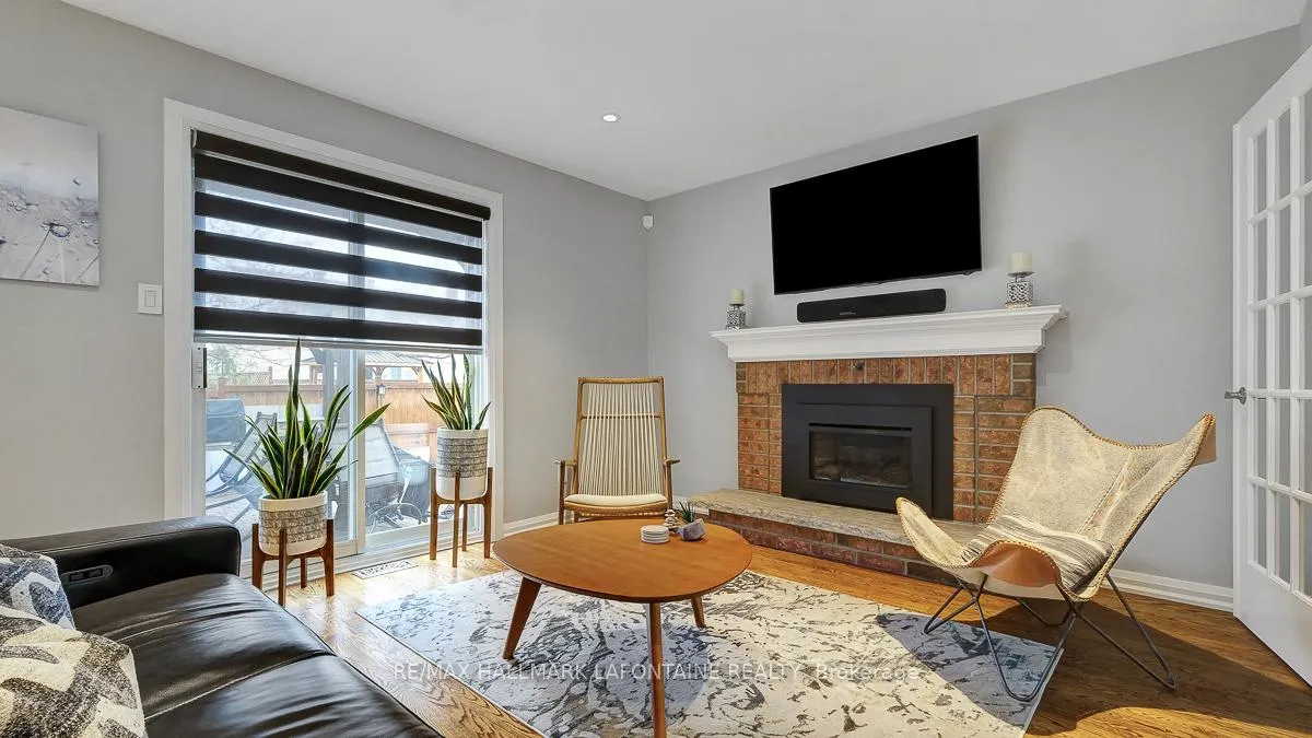 Photo 9 of 1288 Turner Crescent, Ottawa, Bilberry Creek/Queenswood Heights — HOMEH