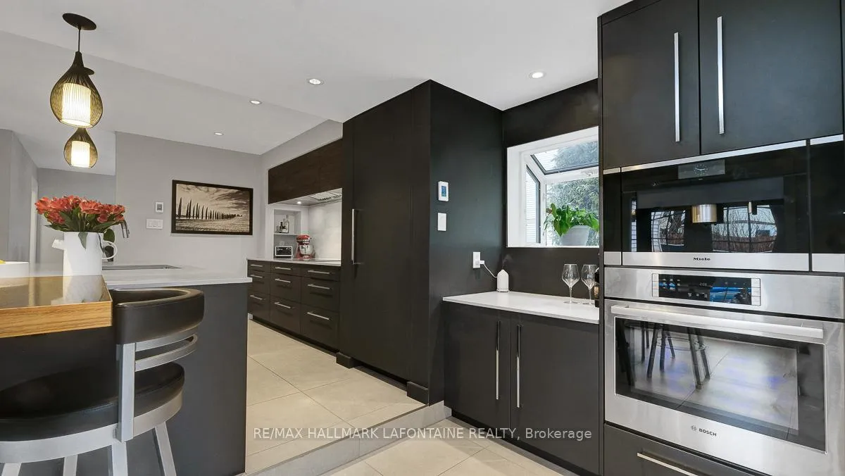Photo 15 of 1288 Turner Crescent, Ottawa, Bilberry Creek/Queenswood Heights — HOMEH