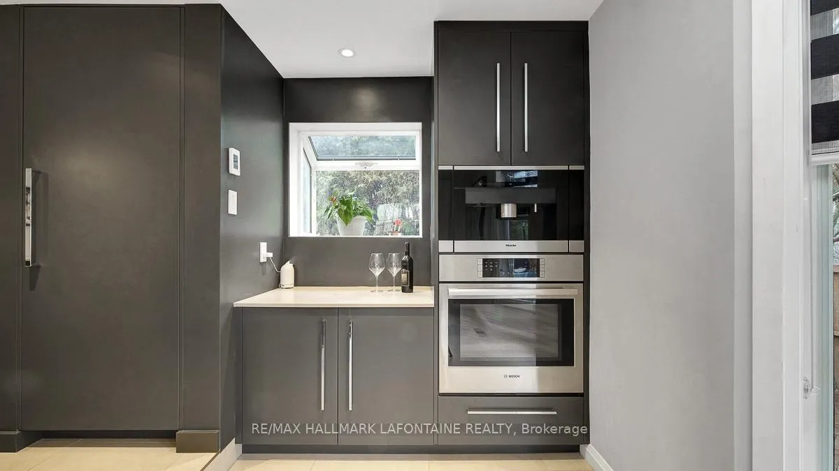 Photo 16 of 1288 Turner Crescent, Ottawa, Bilberry Creek/Queenswood Heights — HOMEH