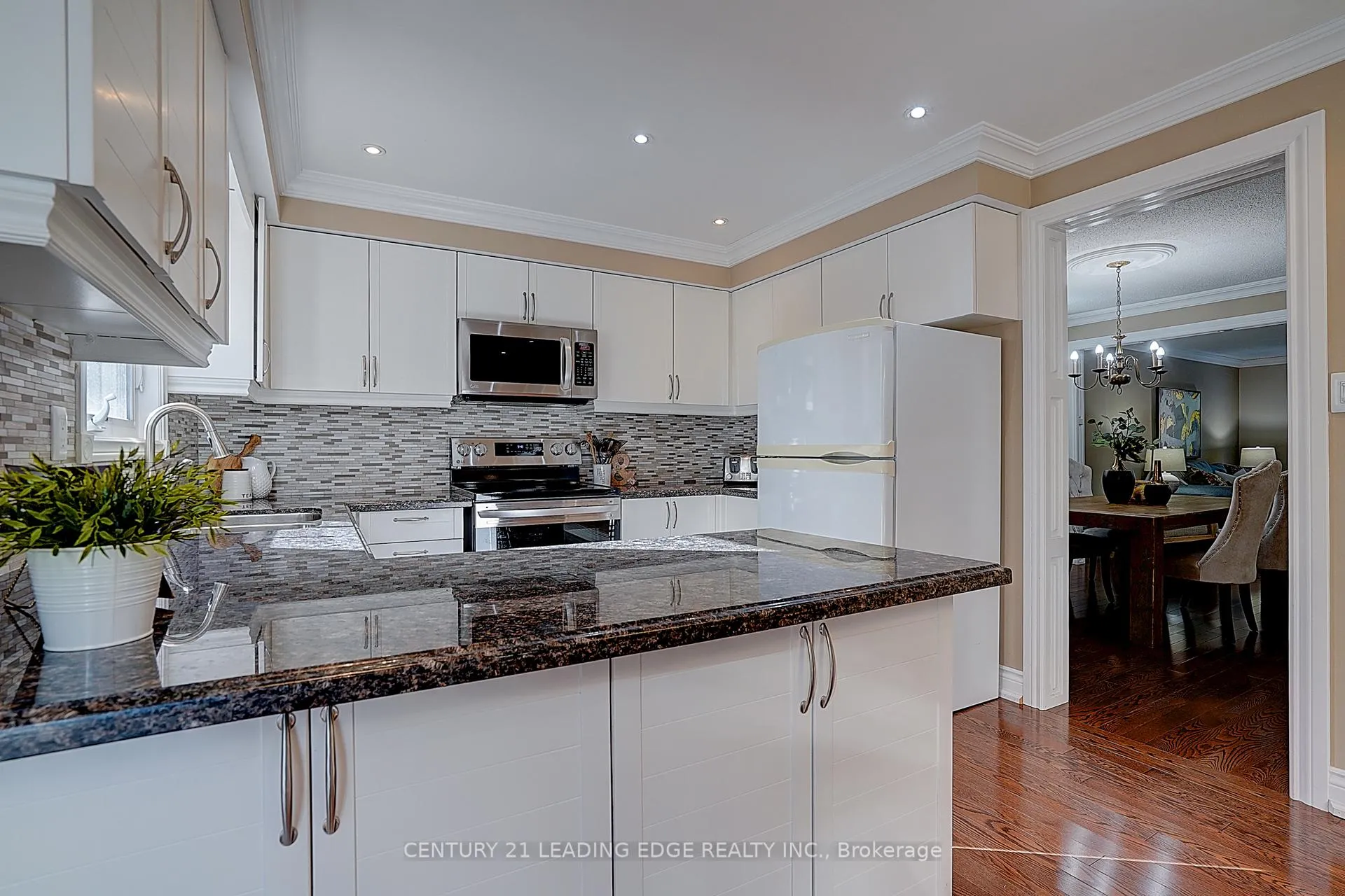 Photo 16 of 27 Sawyer Crescent, Markham, Markham Village — HOMEH