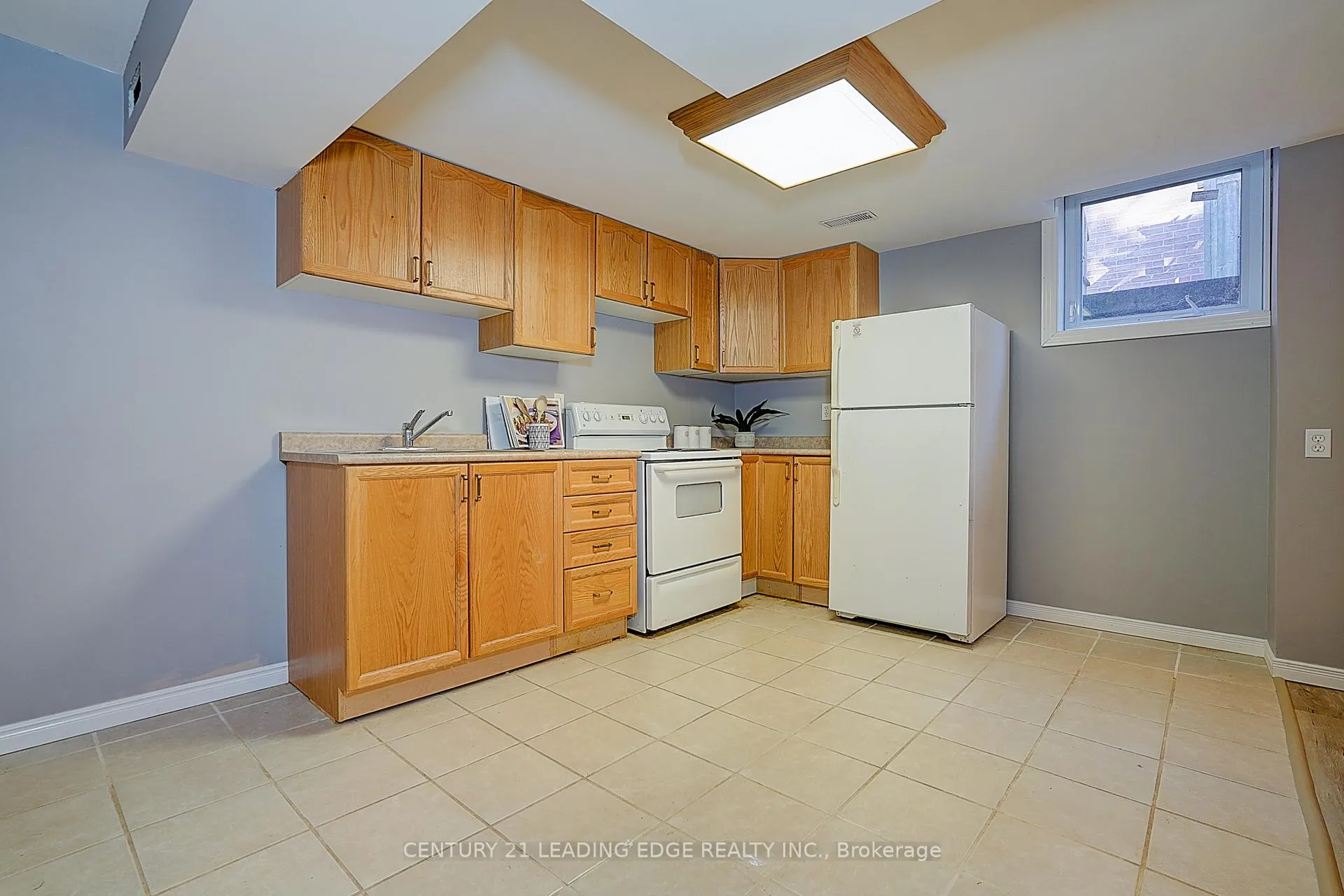 Photo 30 of 27 Sawyer Crescent, Markham, Markham Village — HOMEH