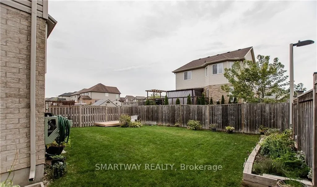 Photo 7 of 3359 Georgeheriot Lane, London, South W — HOMEH