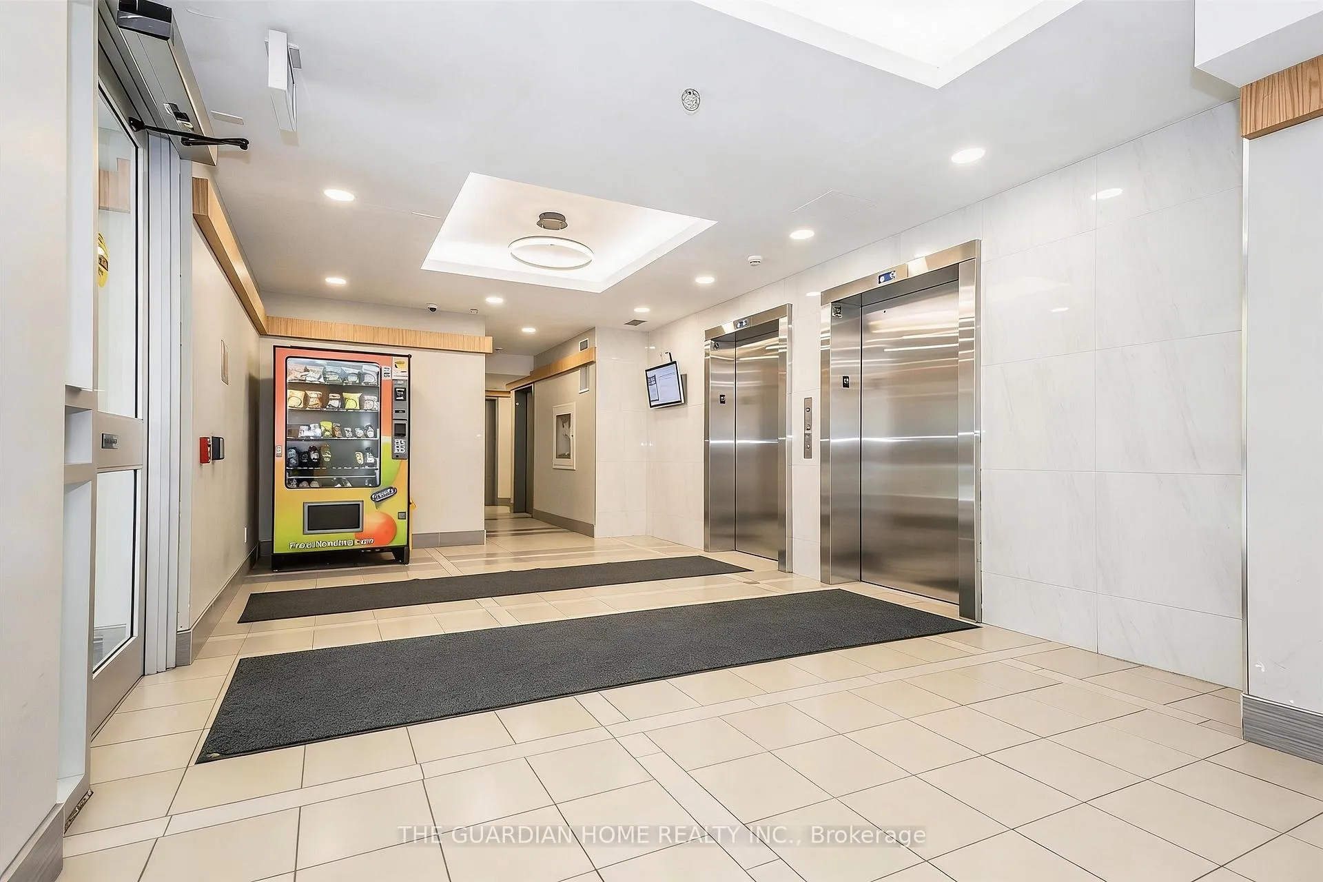 Photo 3 of Unit 1210, 258A Sunview Street, Waterloo, Beechwood/University — HOMEH