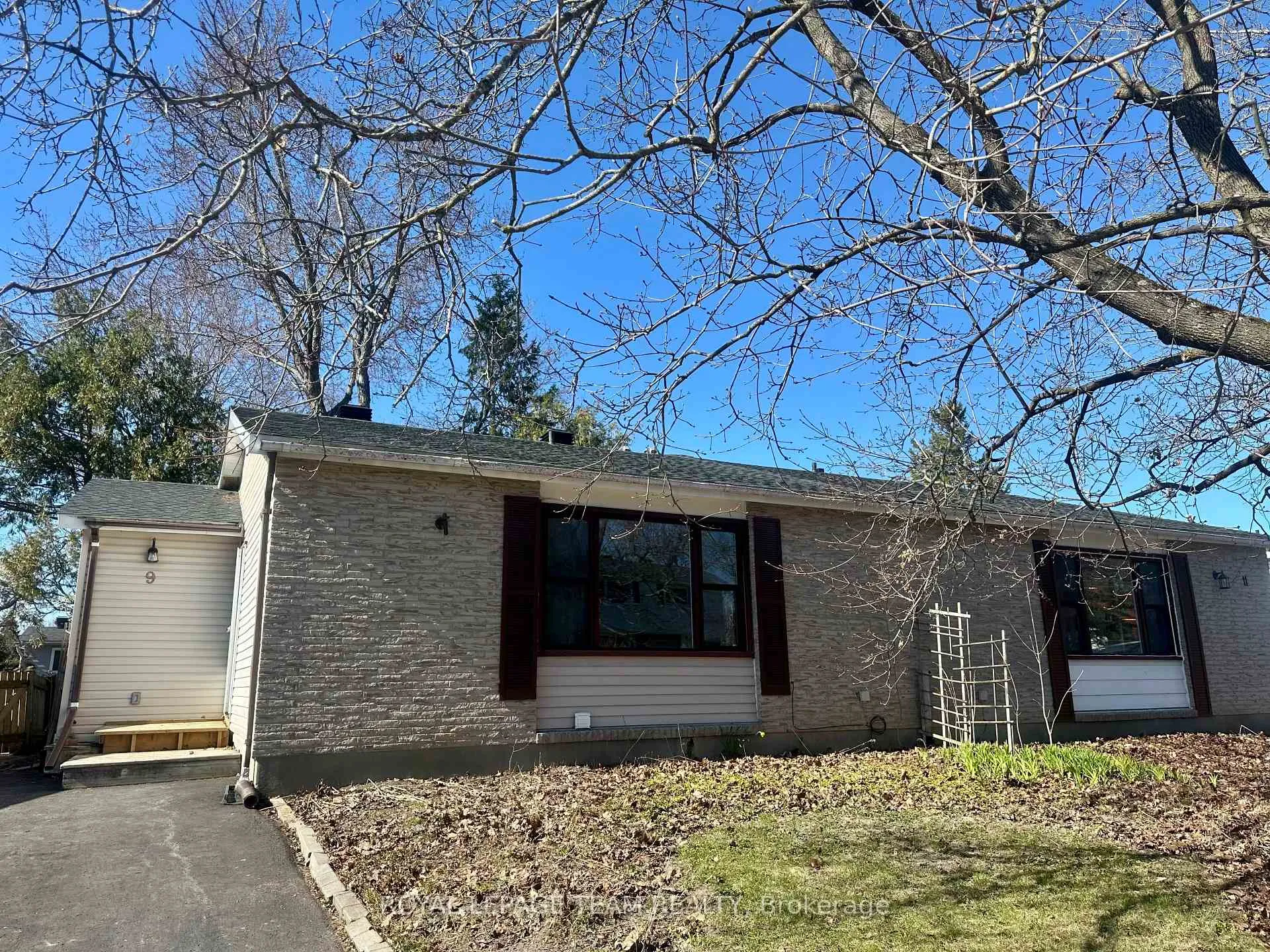 Photo 1 of 9 Shouldice Crescent, Ottawa, Kanata - Glencairn/Hazeldean — HOMEH