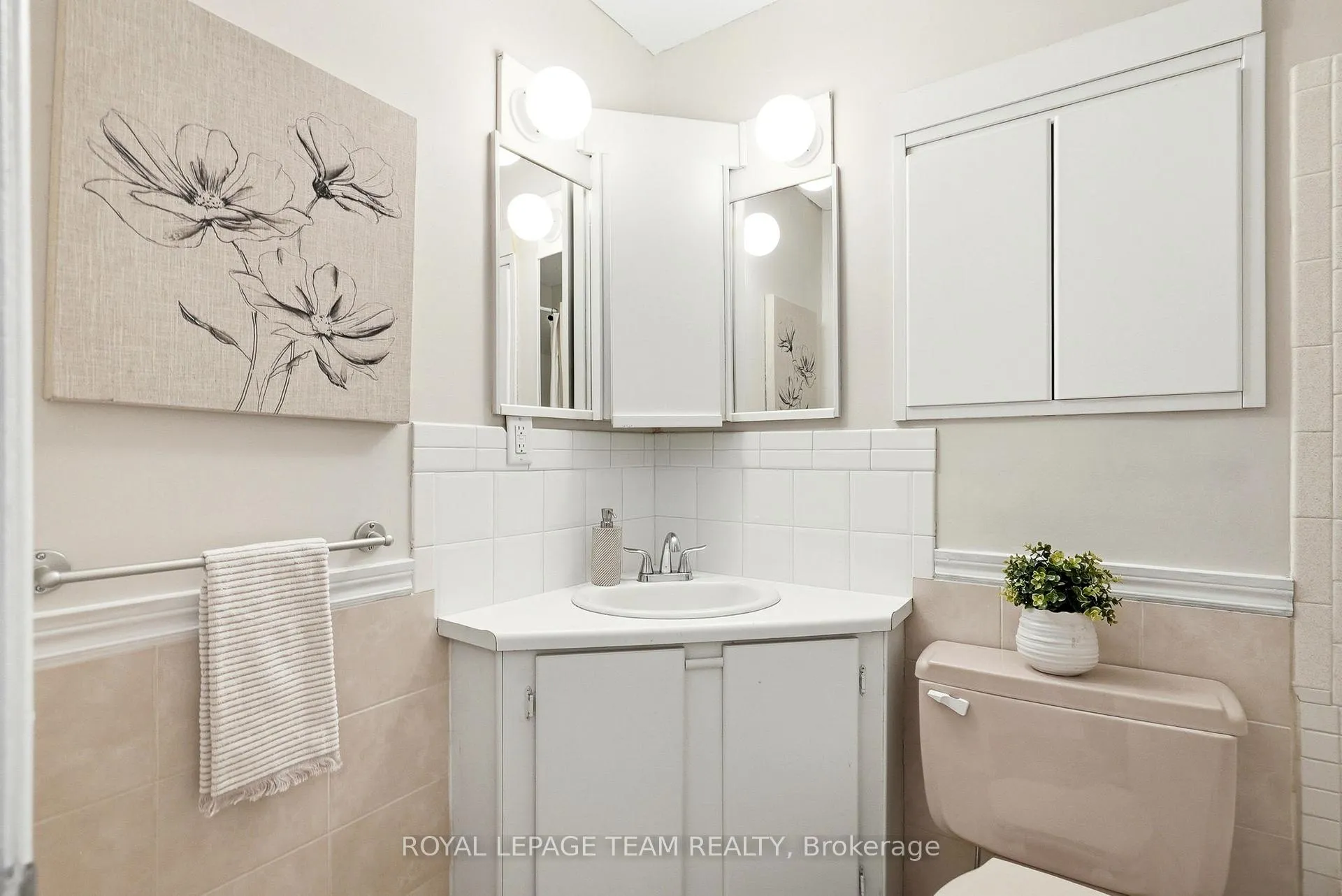 Photo 16 of 9 Shouldice Crescent, Ottawa, Kanata - Glencairn/Hazeldean — HOMEH
