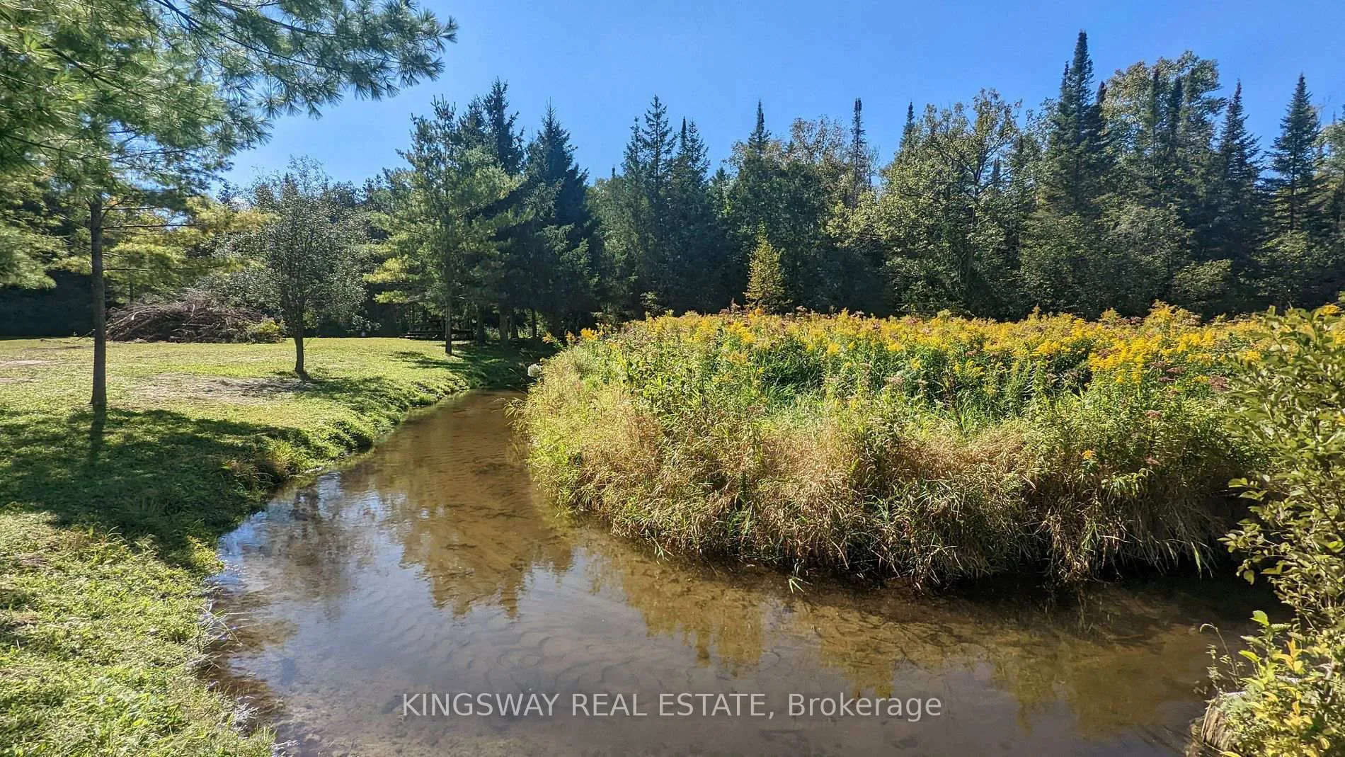Photo 4 of 250 Davis Drive, Uxbridge, Rural Uxbridge — HOMEH