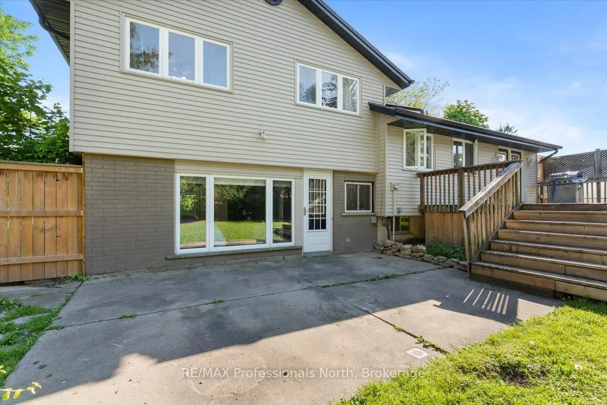 Photo 27 of 3 Scotia Avenue, Brantford — HOMEH