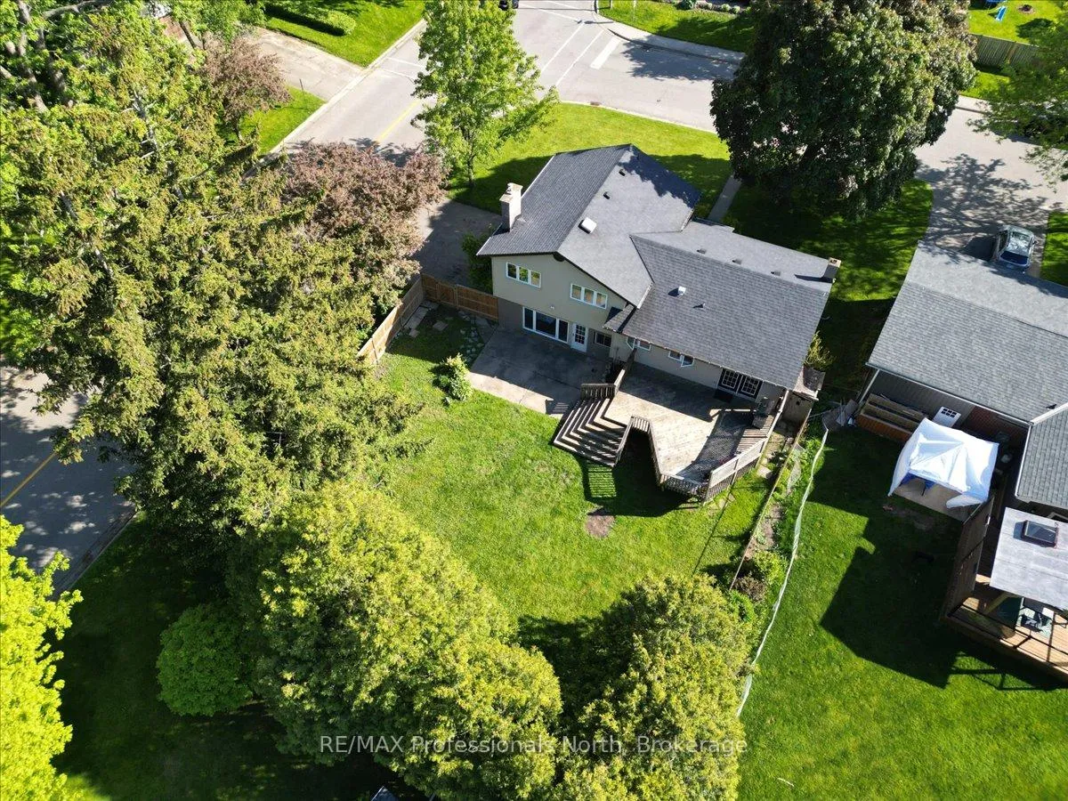 Photo 33 of 3 Scotia Avenue, Brantford — HOMEH