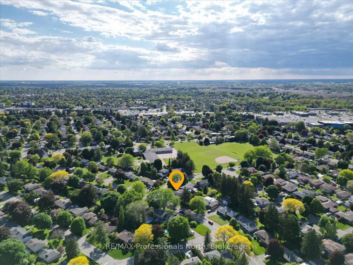 Photo 35 of 3 Scotia Avenue, Brantford — HOMEH