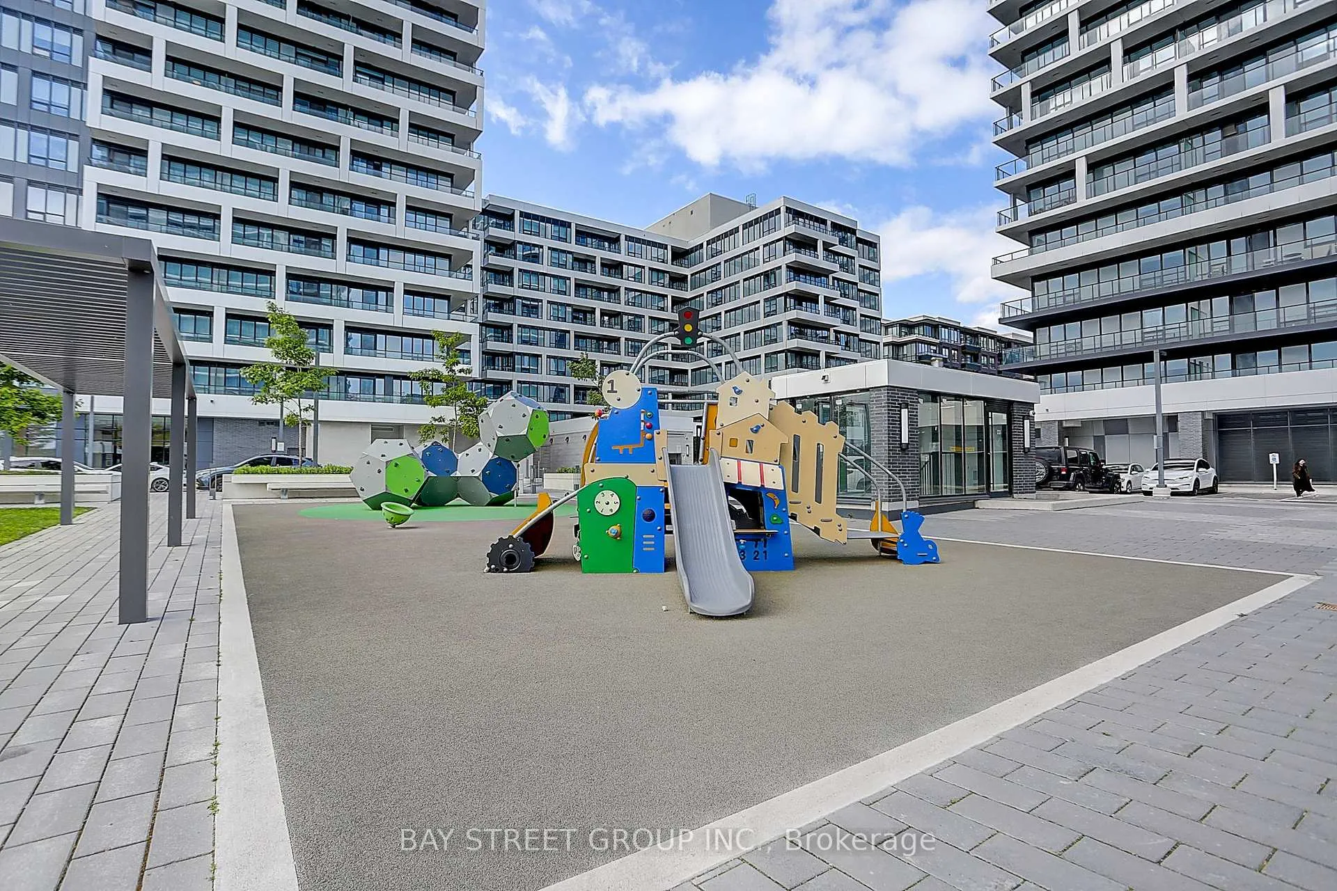 Photo 2 of Unit 105, 8 Water Walk, Markham, Unionville — HOMEH