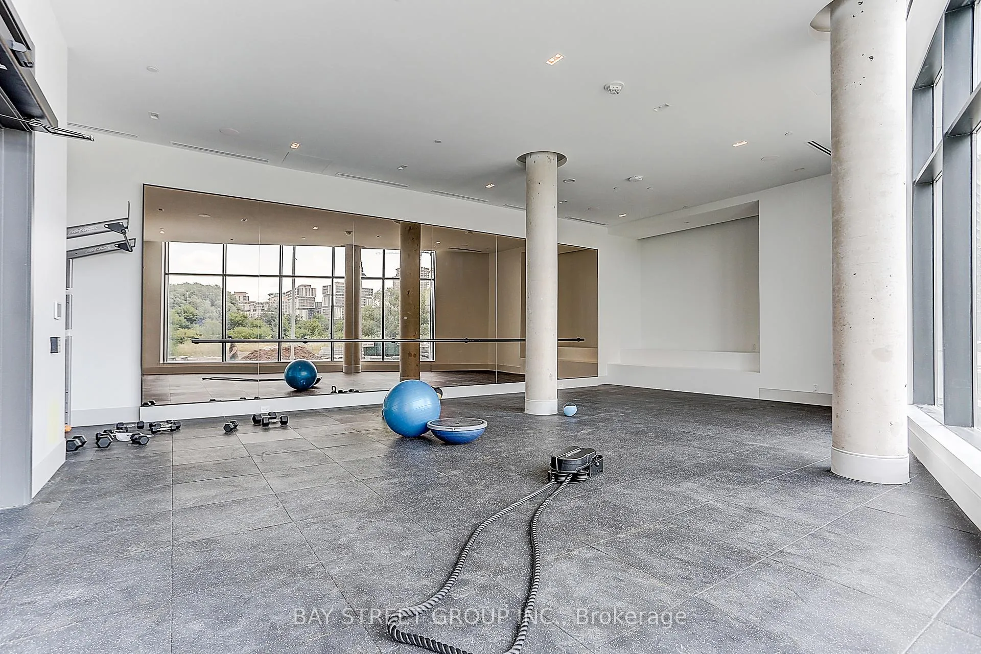 Photo 11 of Unit 105, 8 Water Walk, Markham, Unionville — HOMEH