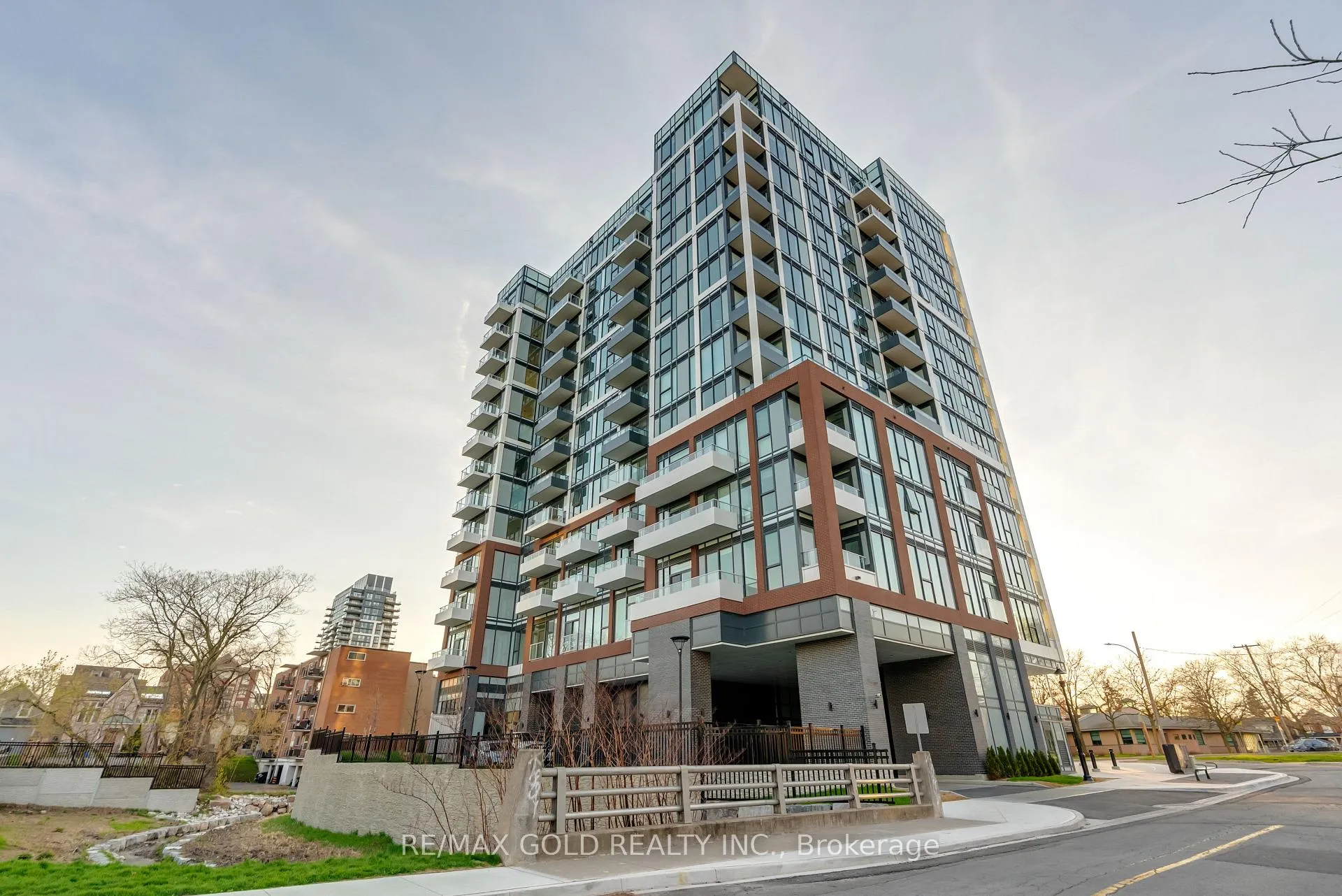 Photo 1 of Unit 803, 2088 James Street, Burlington, Brant — HOMEH