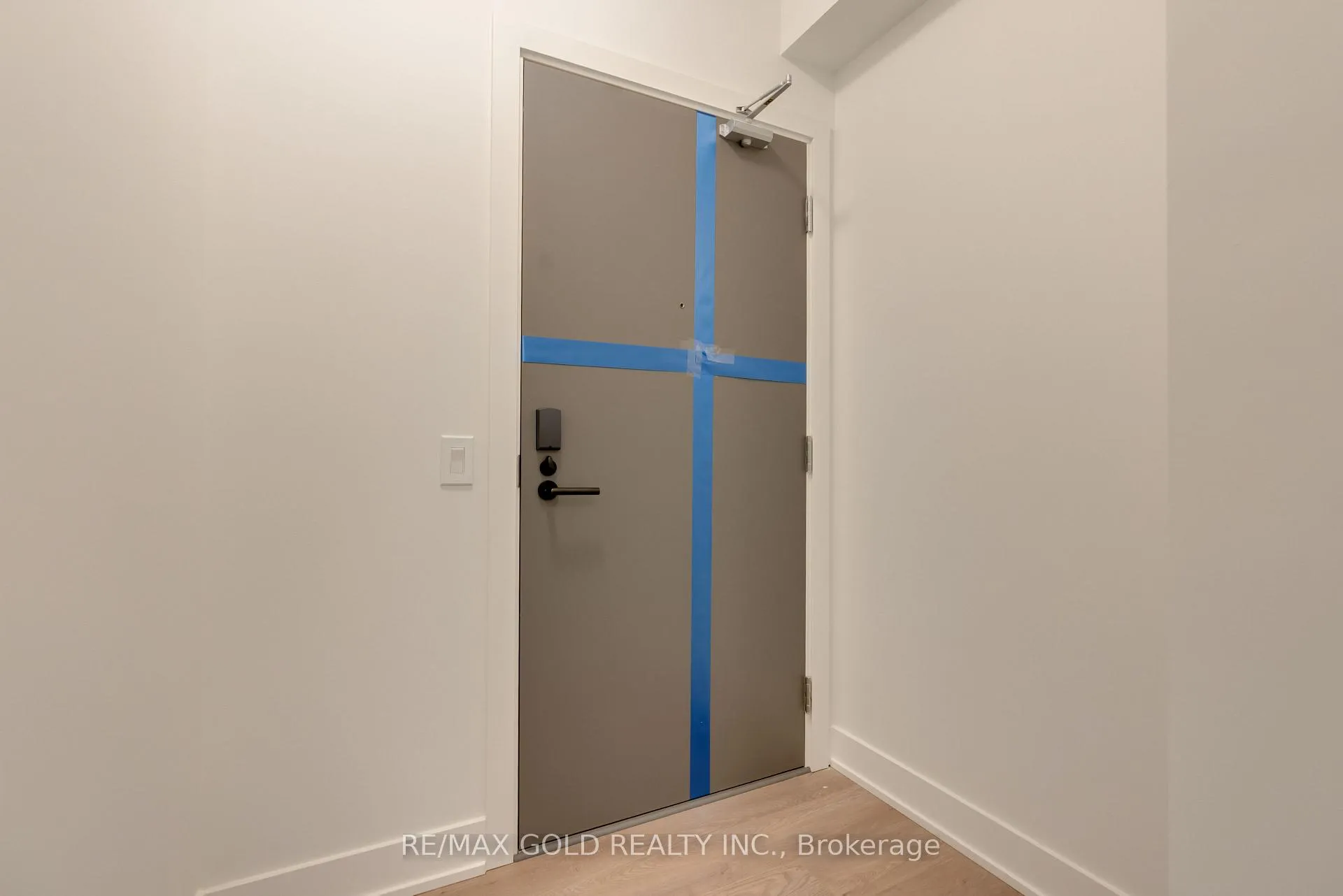 Photo 8 of Unit 803, 2088 James Street, Burlington, Brant — HOMEH