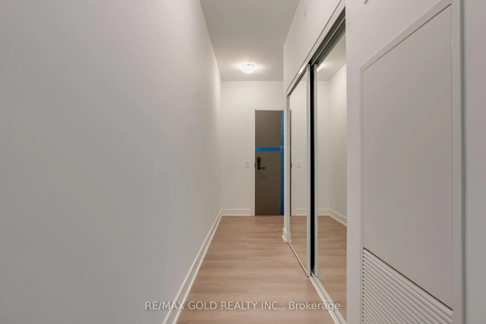 Photo 9 of Unit 803, 2088 James Street, Burlington, Brant — HOMEH