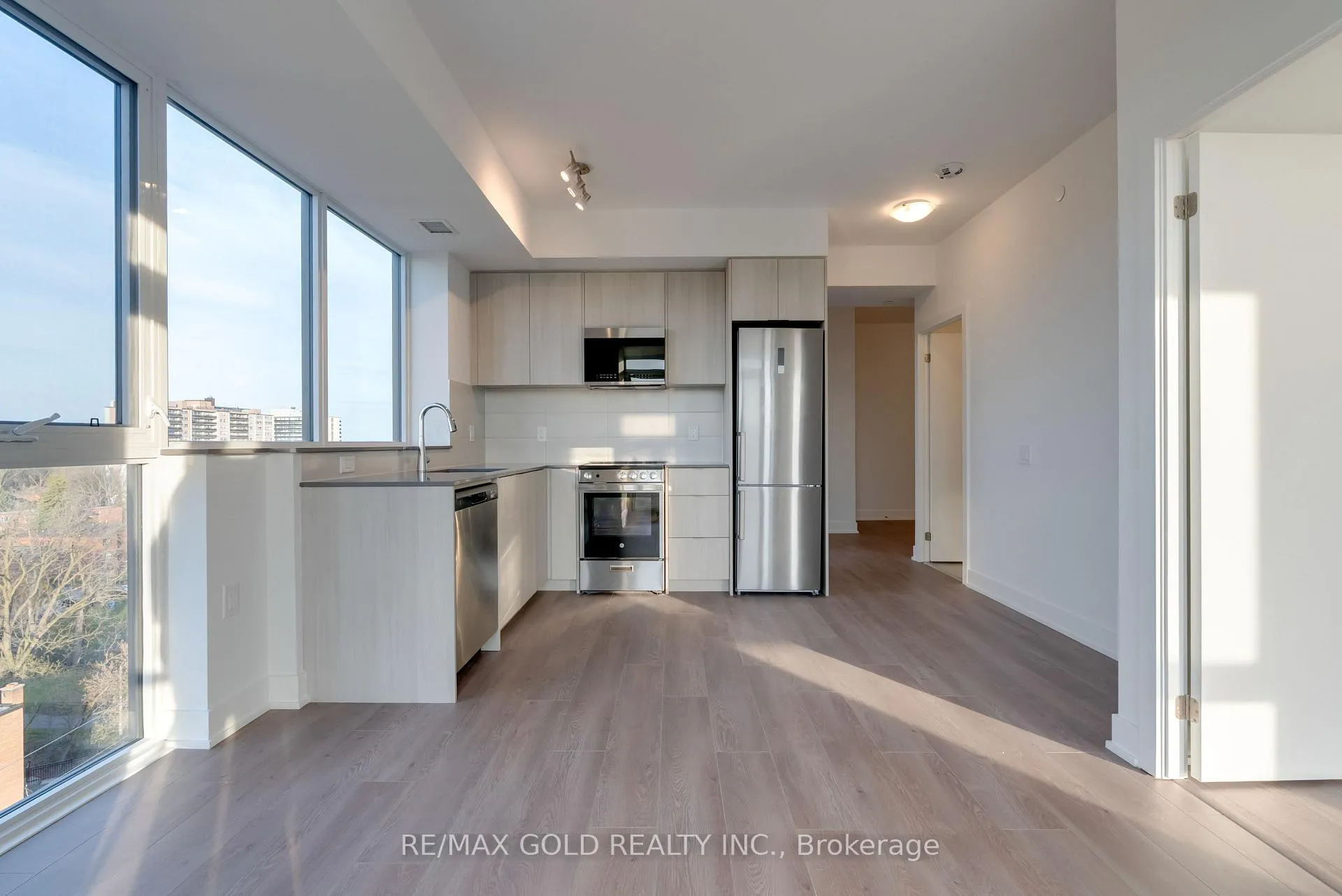 Photo 14 of Unit 803, 2088 James Street, Burlington, Brant — HOMEH