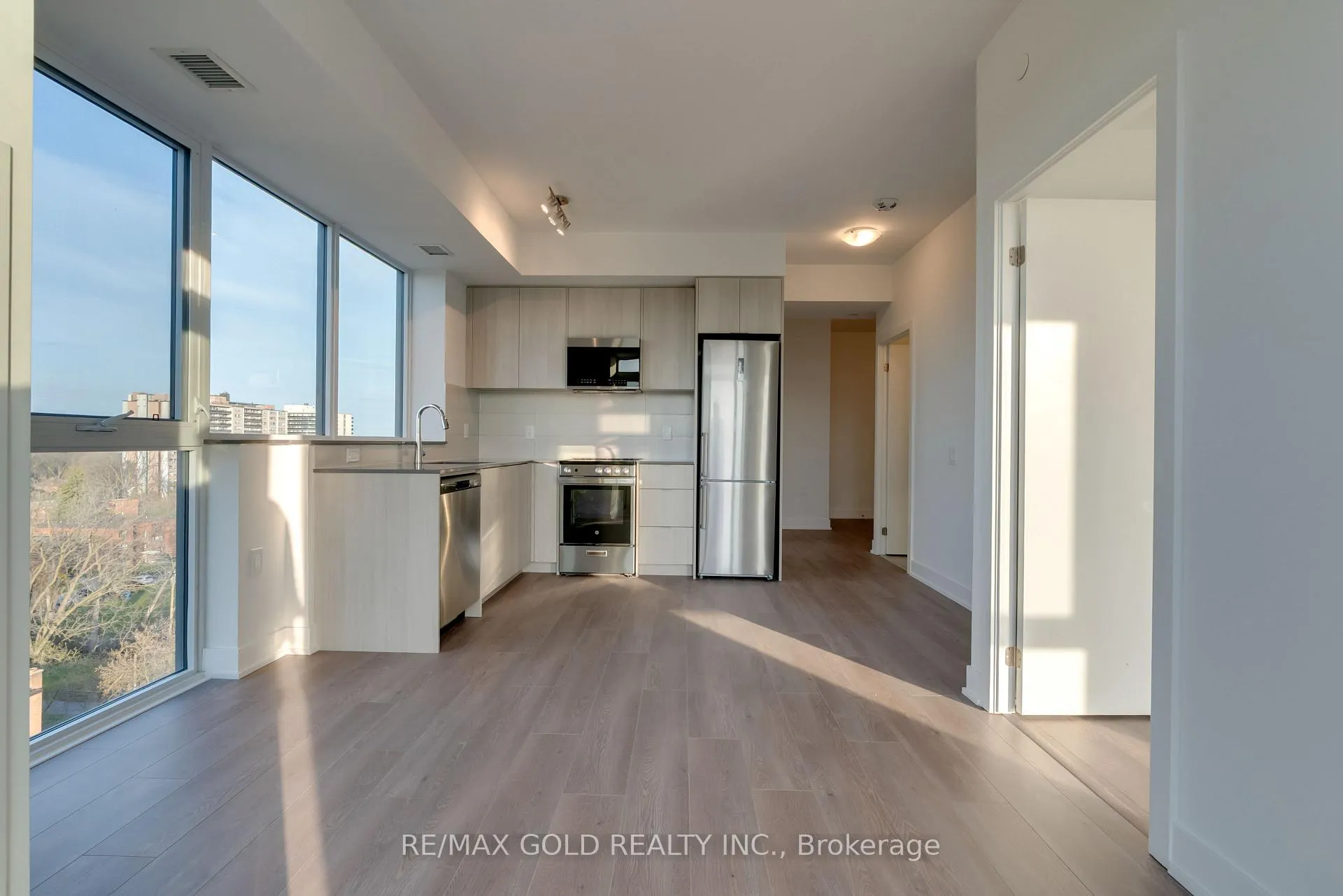 Photo 19 of Unit 803, 2088 James Street, Burlington, Brant — HOMEH