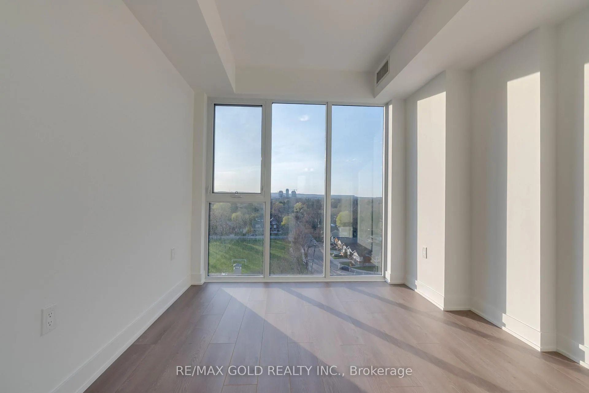 Photo 23 of Unit 803, 2088 James Street, Burlington, Brant — HOMEH