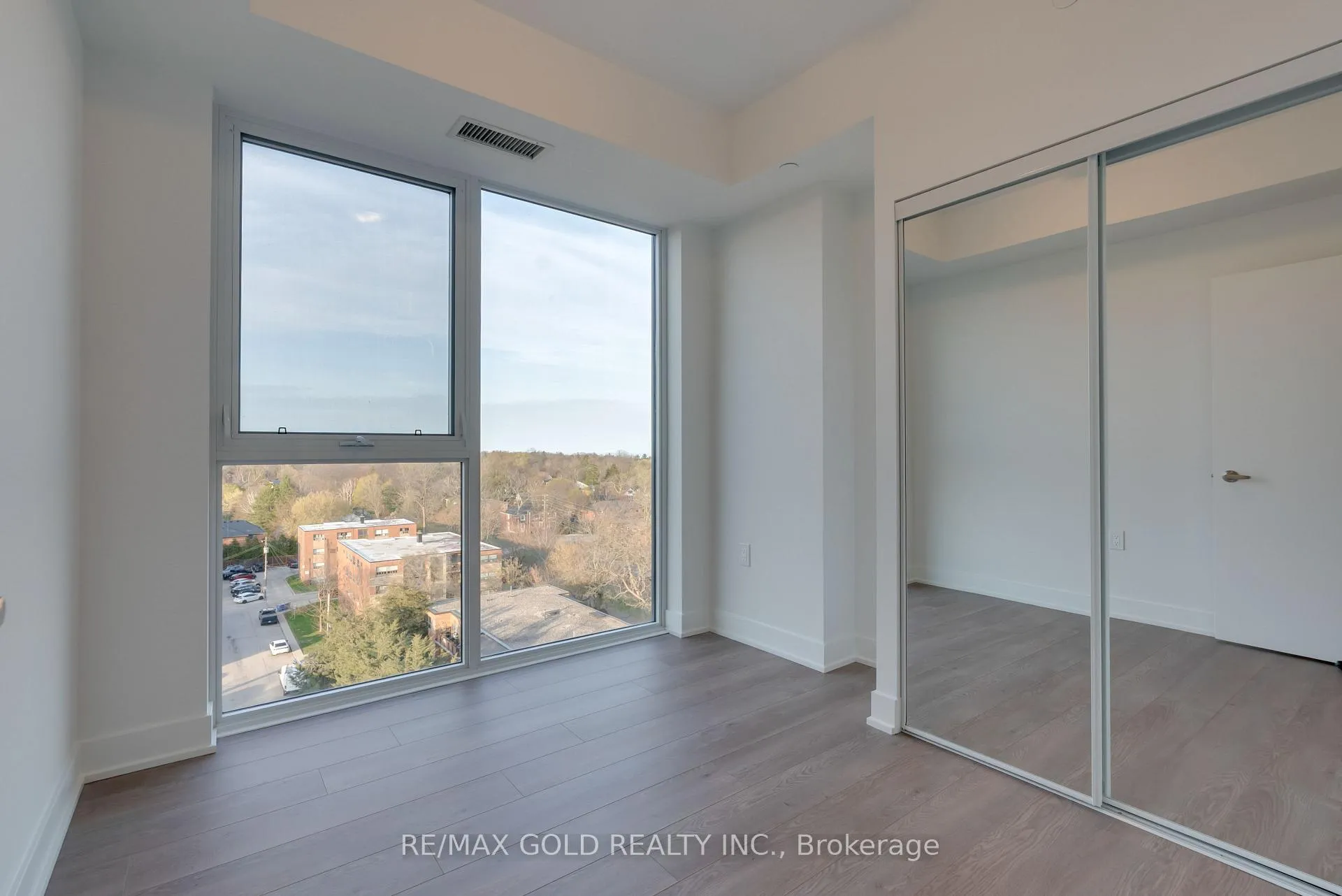 Photo 27 of Unit 803, 2088 James Street, Burlington, Brant — HOMEH