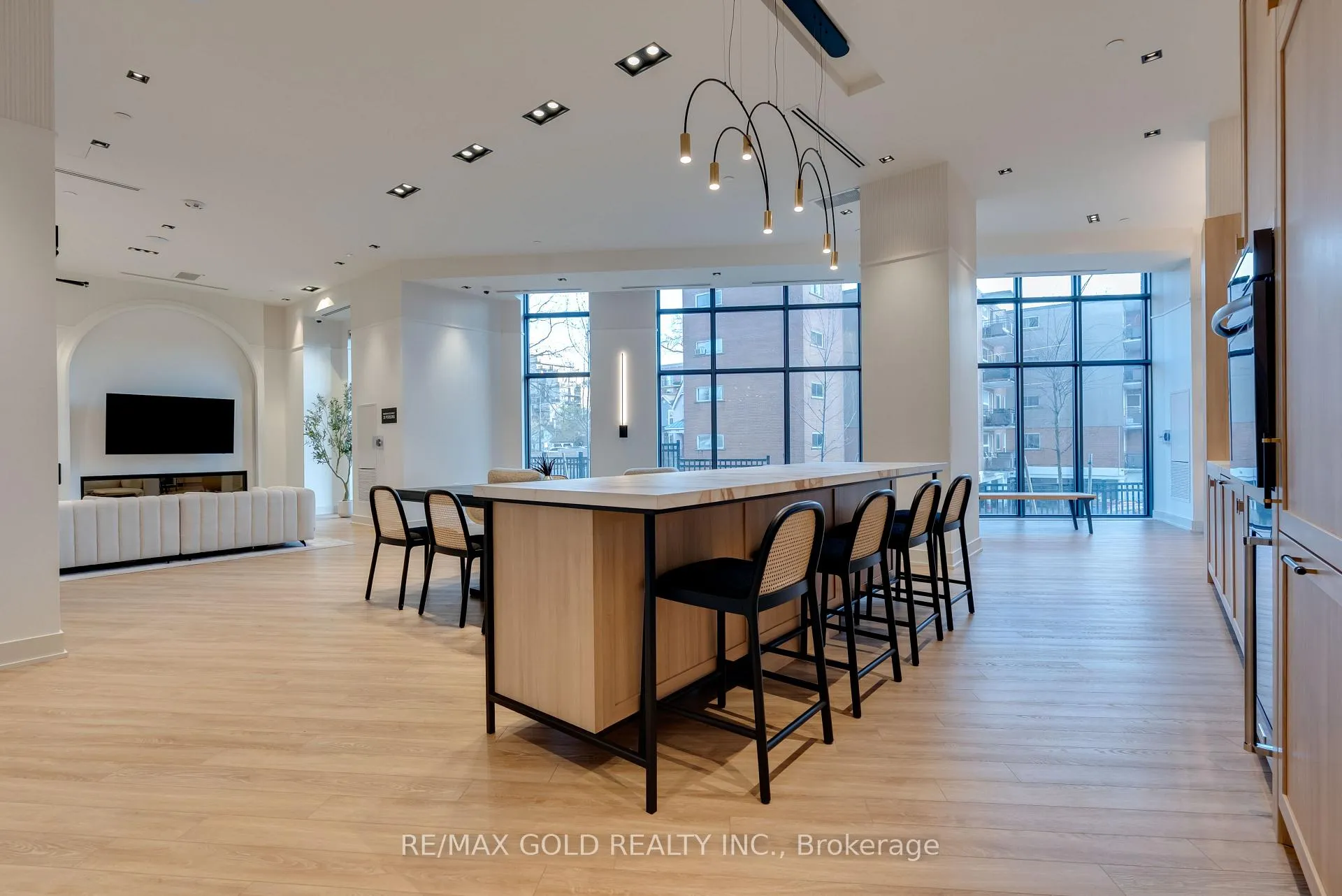 Photo 33 of Unit 803, 2088 James Street, Burlington, Brant — HOMEH