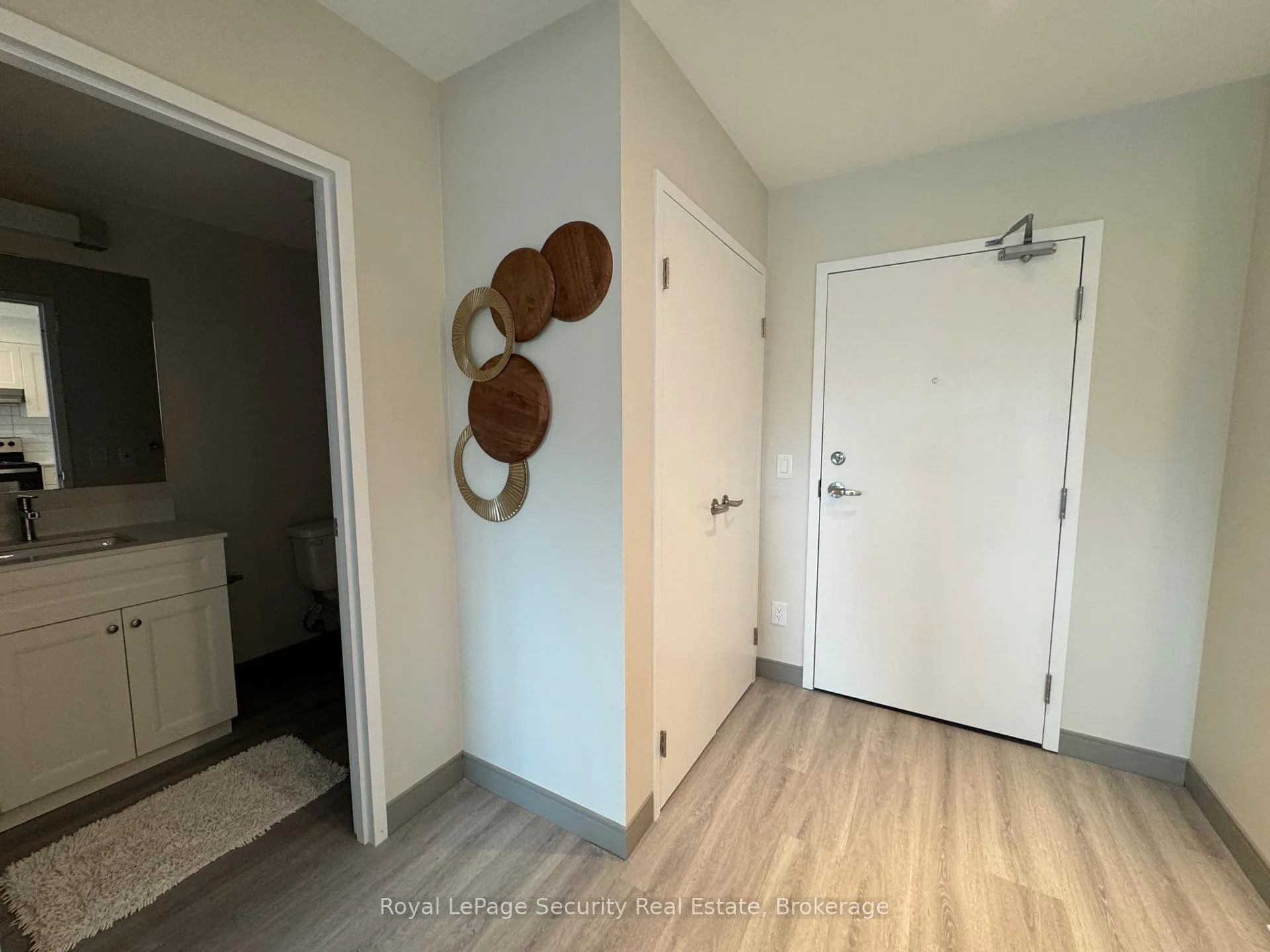 Photo 3 of Unit 514, 1015 Innisfil Beach Road, Innisfil, Alcona — HOMEH