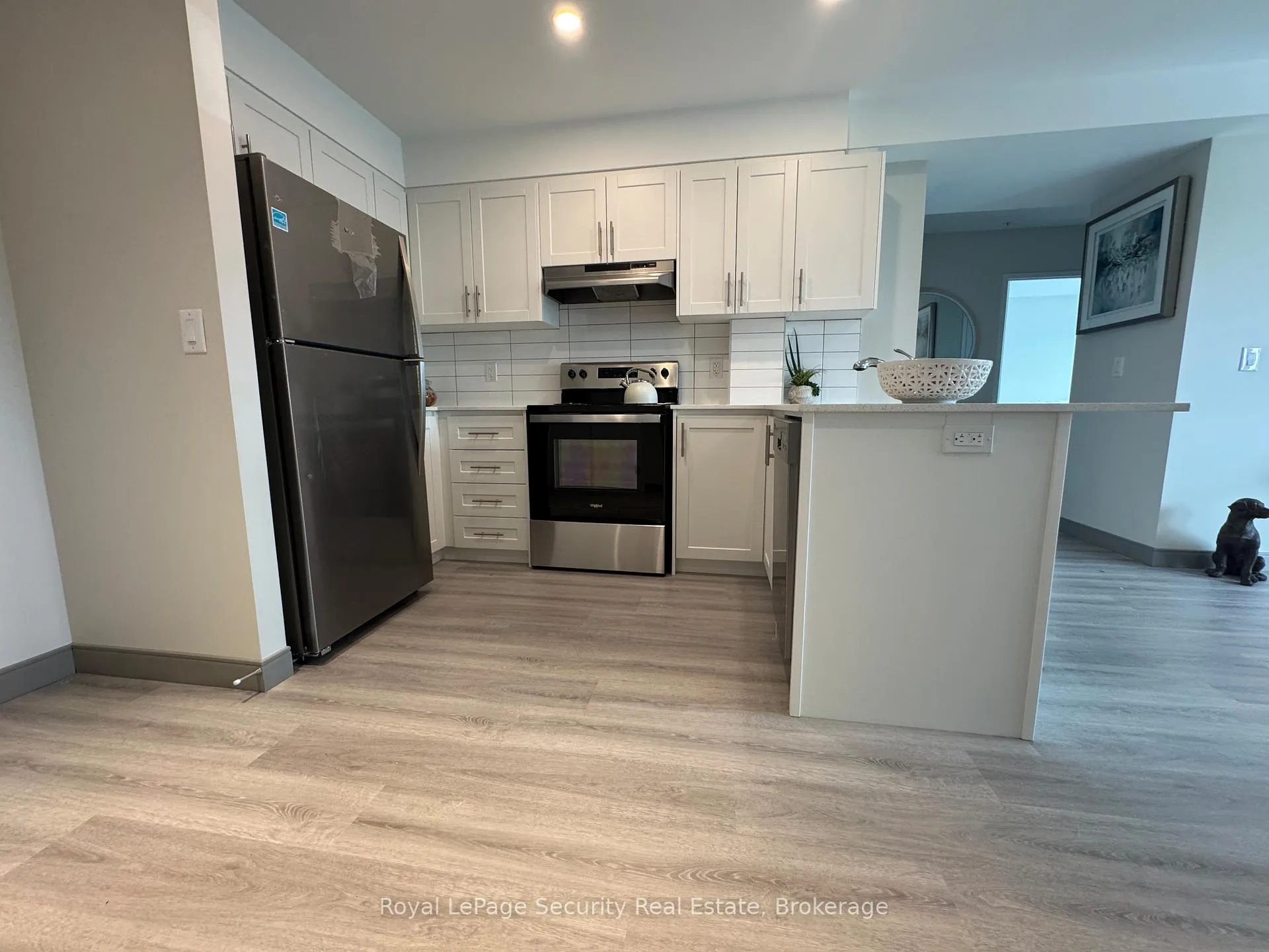 Photo 11 of Unit 514, 1015 Innisfil Beach Road, Innisfil, Alcona — HOMEH