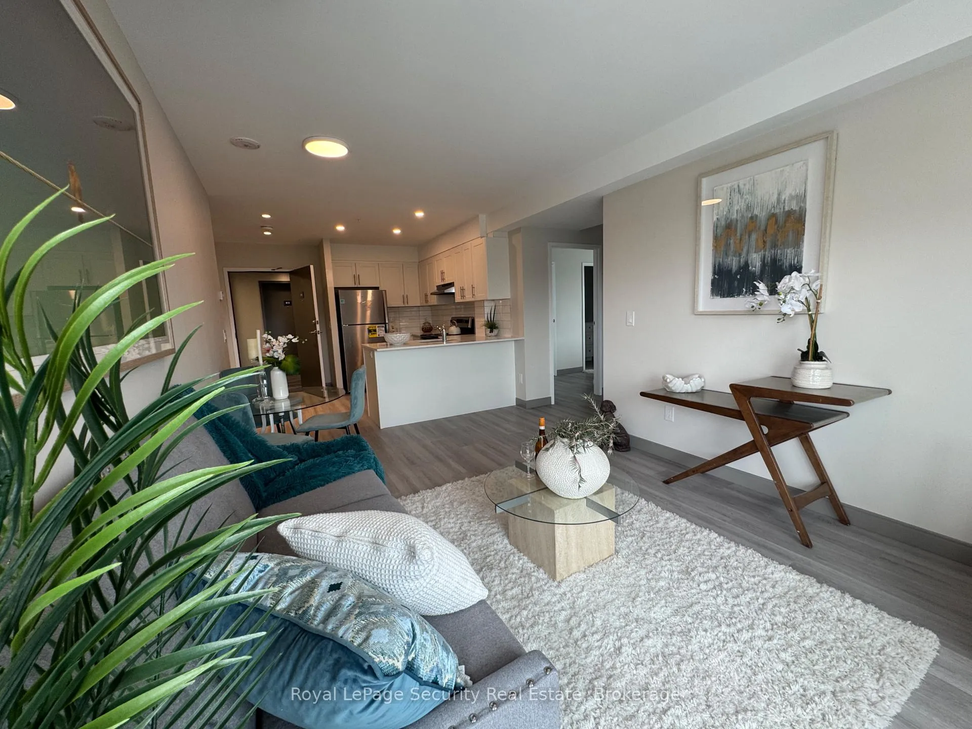 Photo 14 of Unit 514, 1015 Innisfil Beach Road, Innisfil, Alcona — HOMEH