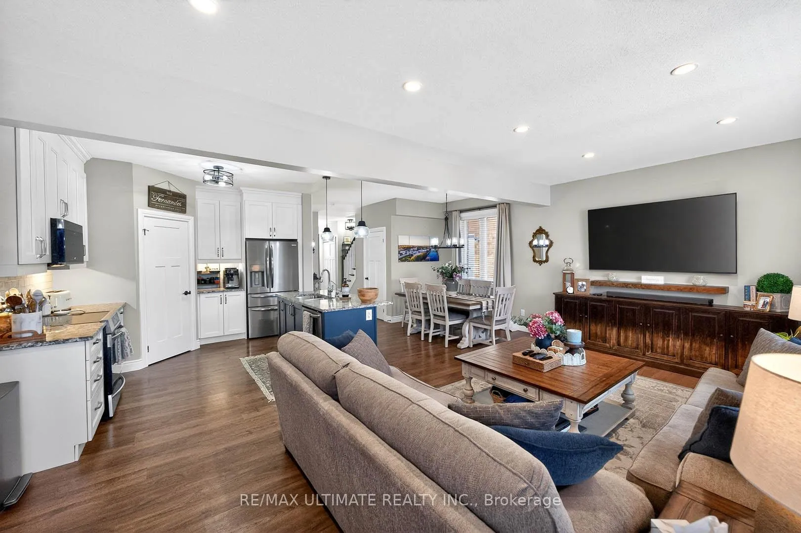 Photo 16 of 67 Beauchamp Drive N, Cambridge — HOMEH