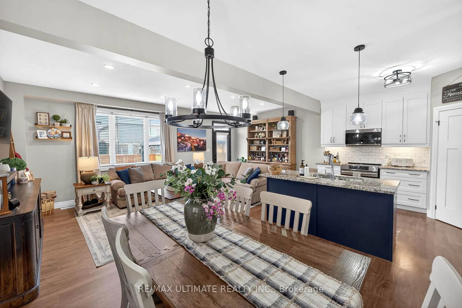 Photo 19 of 67 Beauchamp Drive N, Cambridge — HOMEH