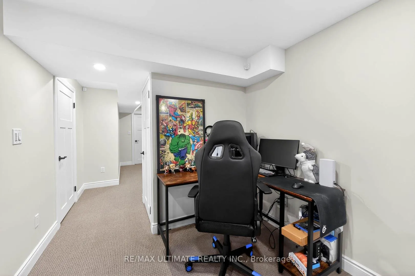 Photo 38 of 67 Beauchamp Drive N, Cambridge — HOMEH