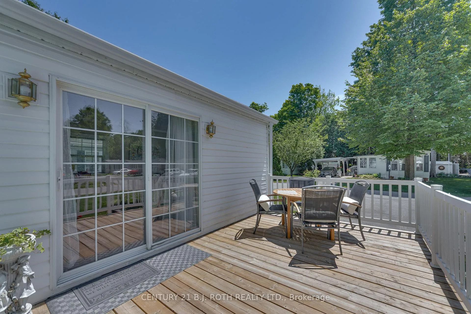 Photo 4 of 1 Malta Avenue, Wasaga Beach — HOMEH