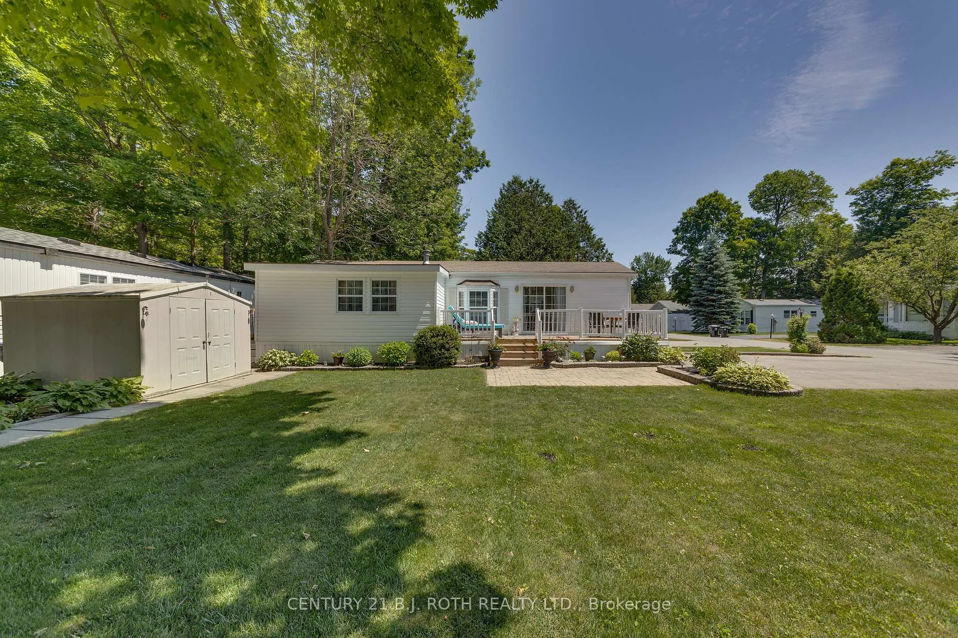 Photo 8 of 1 Malta Avenue, Wasaga Beach — HOMEH