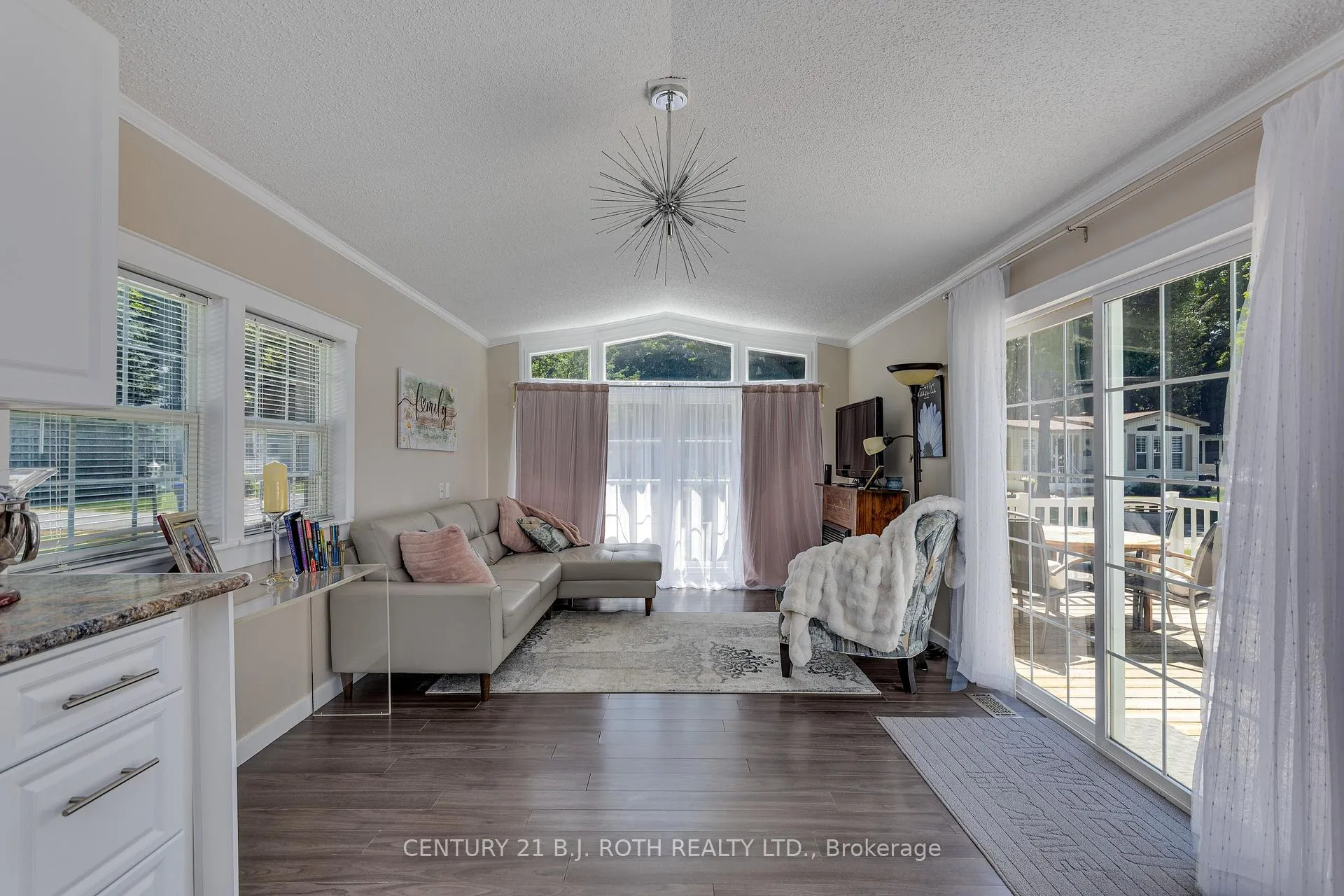 Photo 9 of 1 Malta Avenue, Wasaga Beach — HOMEH