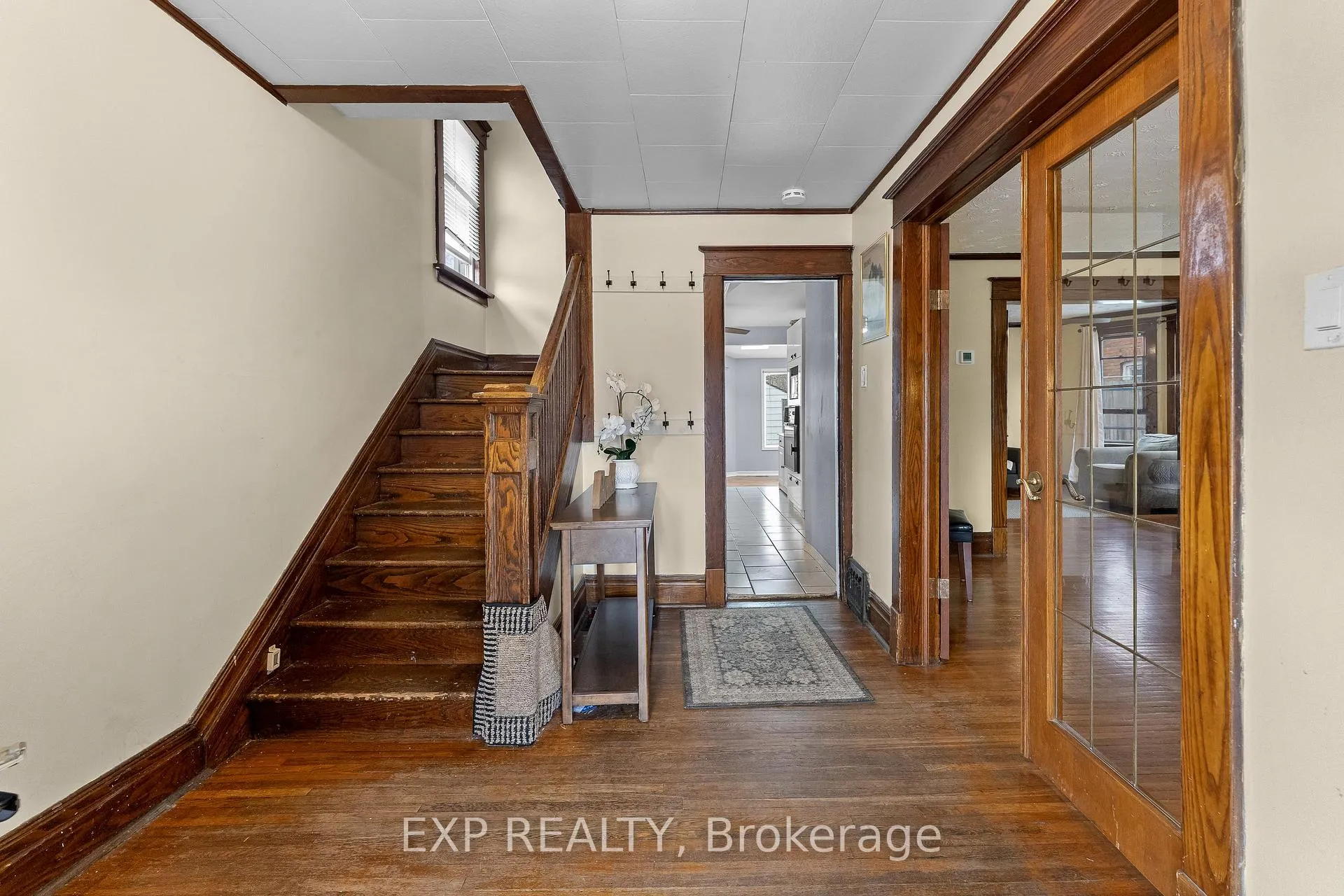 Photo 3 of 4725 Third Avenue, Niagara Falls, Cherrywood — HOMEH