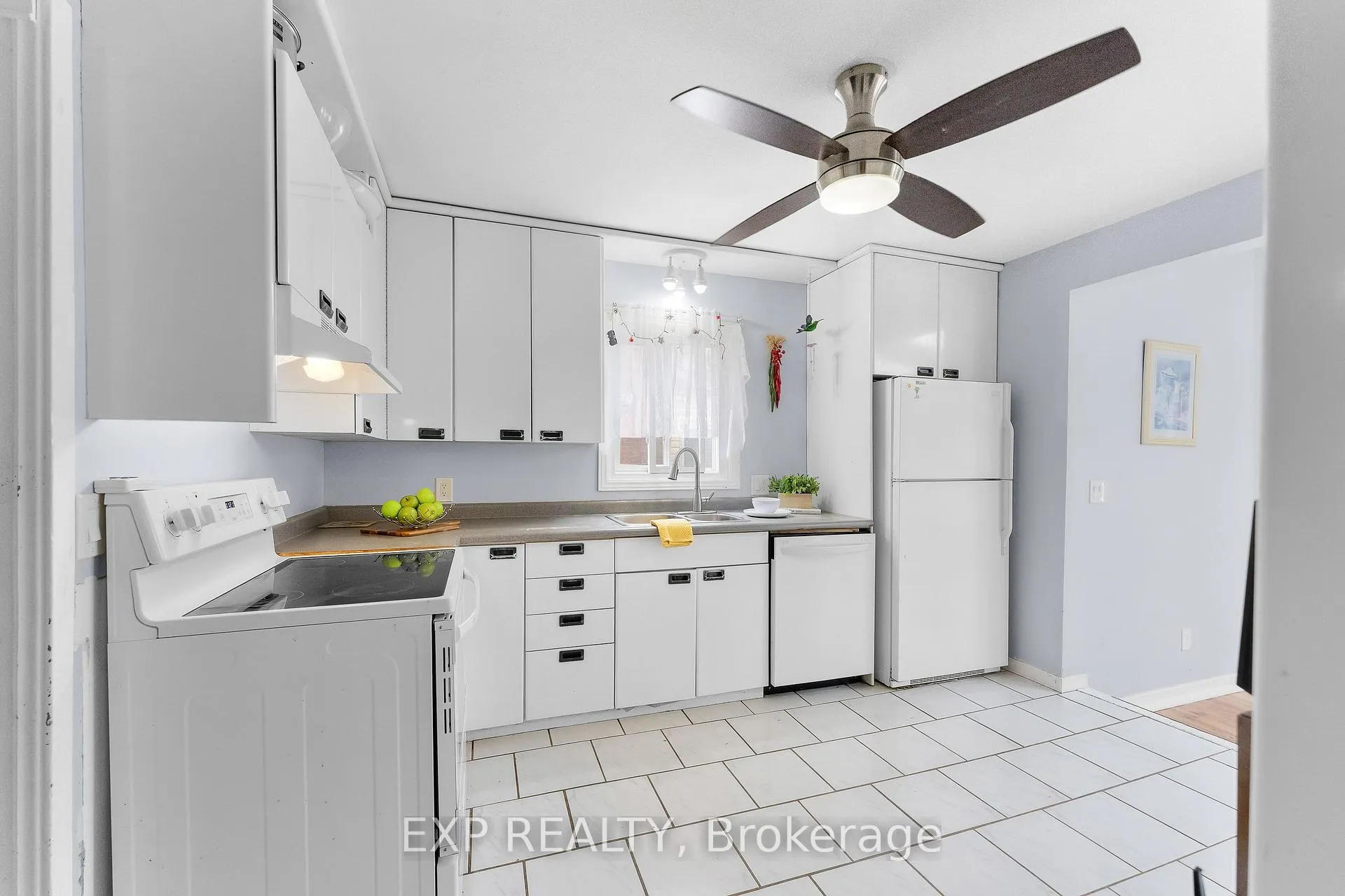 Photo 13 of 4725 Third Avenue, Niagara Falls, Cherrywood — HOMEH