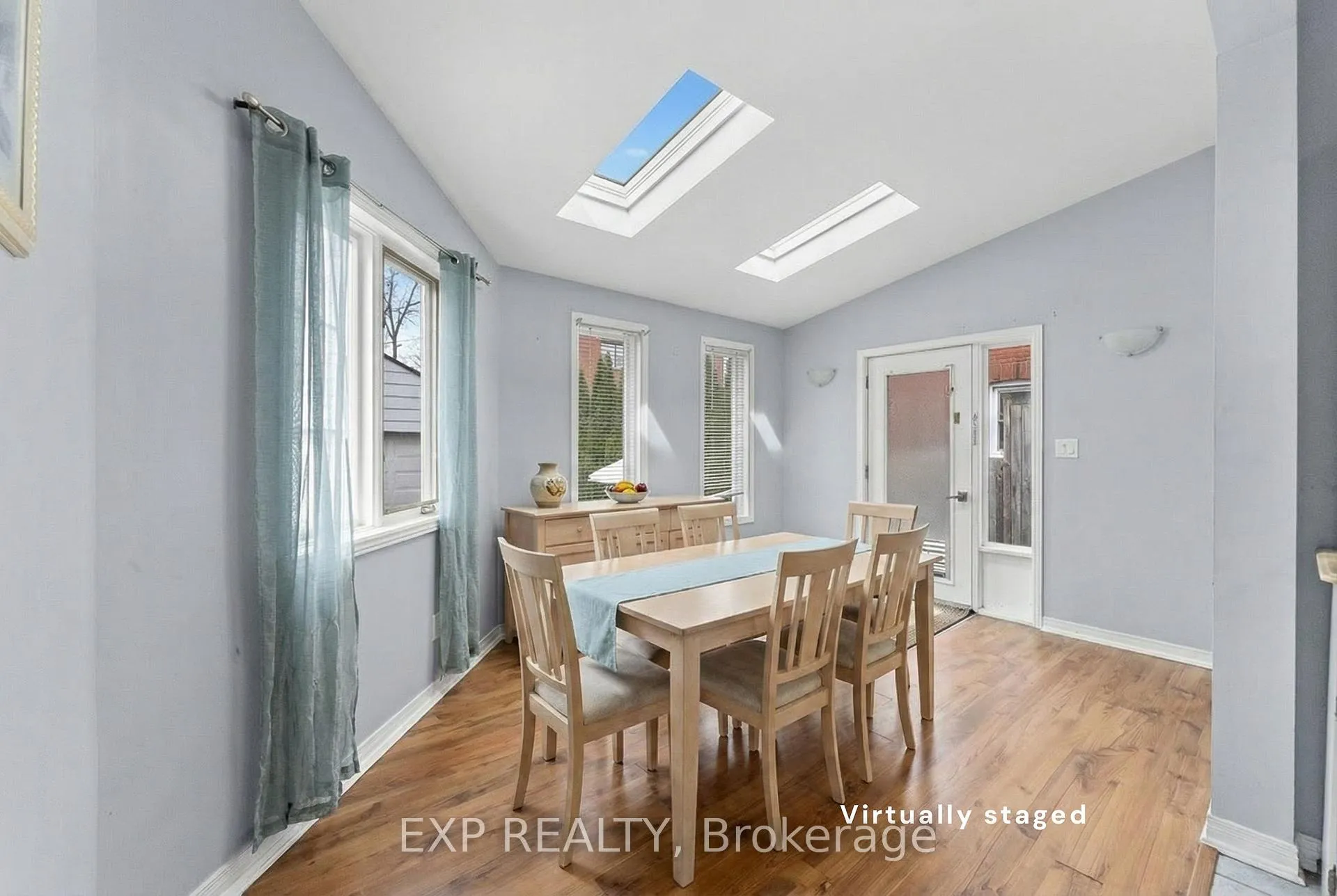 Photo 14 of 4725 Third Avenue, Niagara Falls, Cherrywood — HOMEH