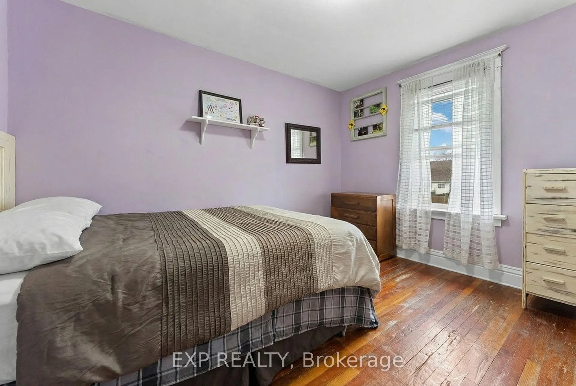 Photo 17 of 4725 Third Avenue, Niagara Falls, Cherrywood — HOMEH