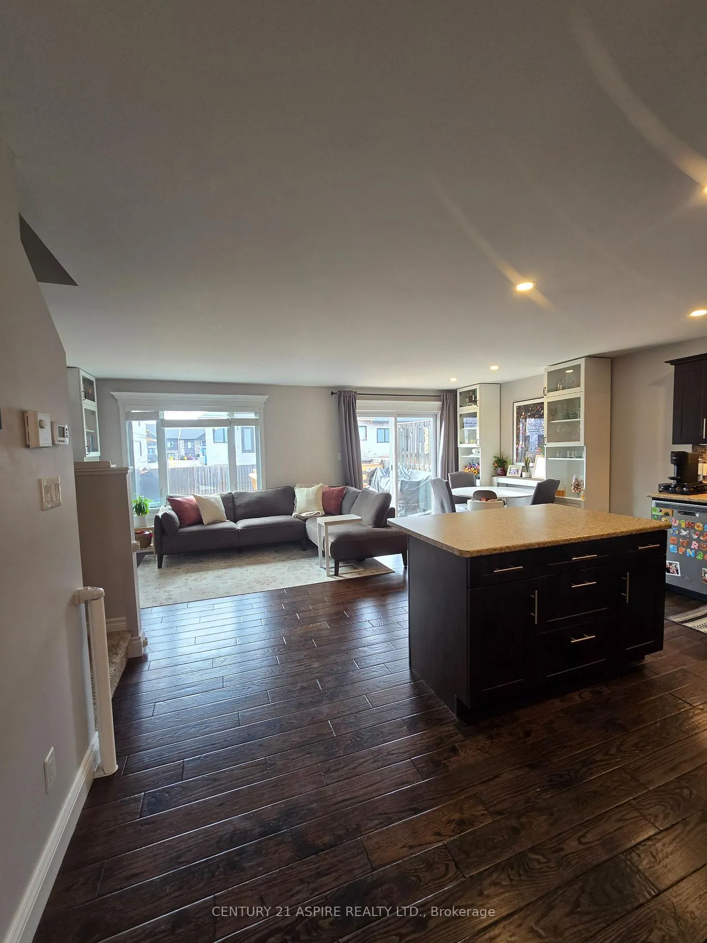 Photo 3 of 44 Winston Avenue, Petawawa — HOMEH