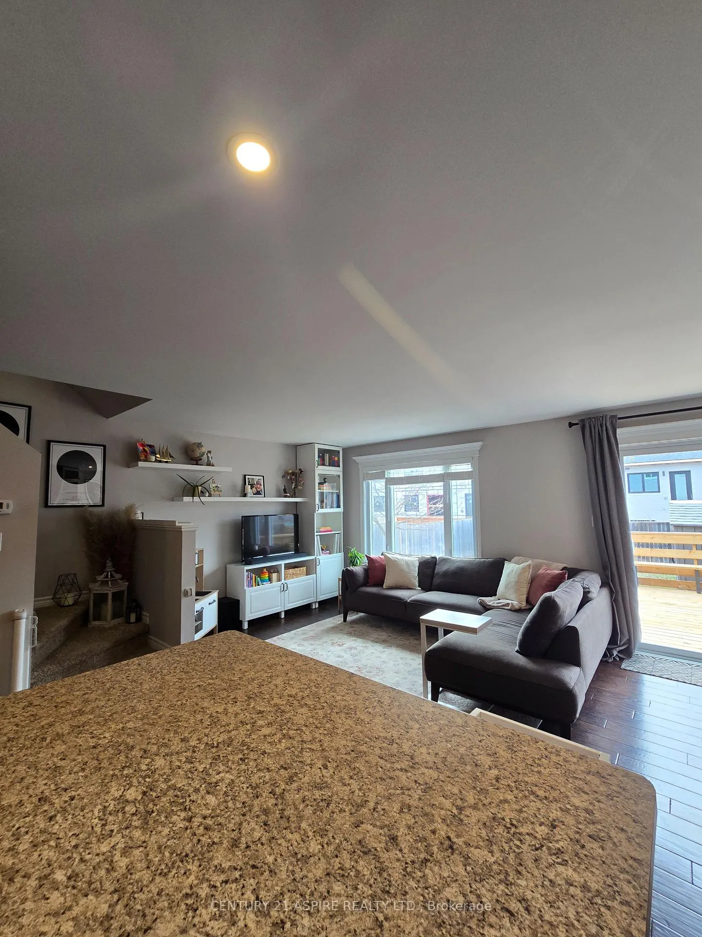 Photo 6 of 44 Winston Avenue, Petawawa — HOMEH