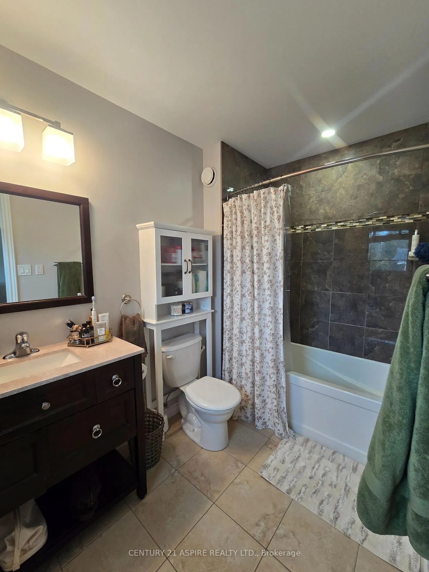 Photo 8 of 44 Winston Avenue, Petawawa — HOMEH
