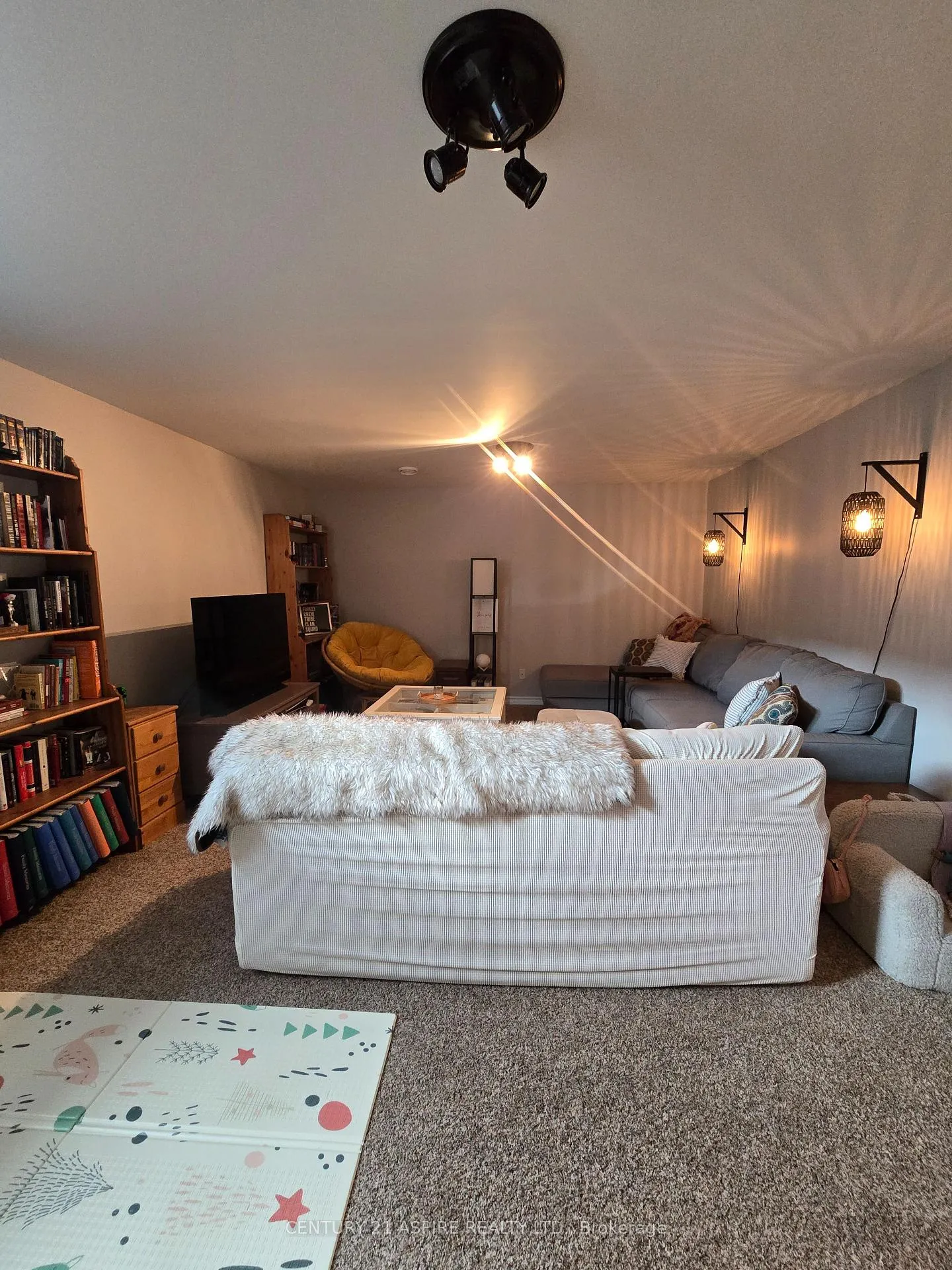 Photo 12 of 44 Winston Avenue, Petawawa — HOMEH