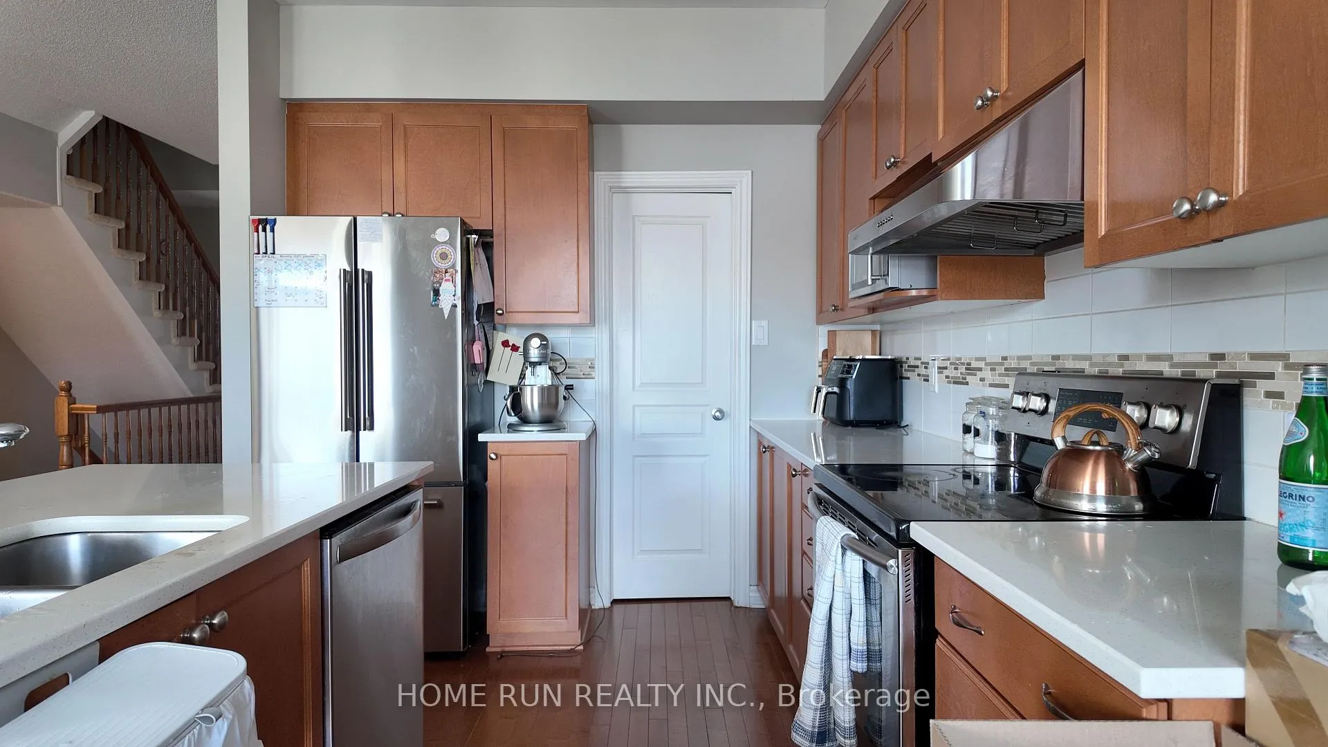 Photo 4 of 944 Fletcher Circle, Ottawa, Kanata - Kanata Lakes/Heritage Hills — HOMEH