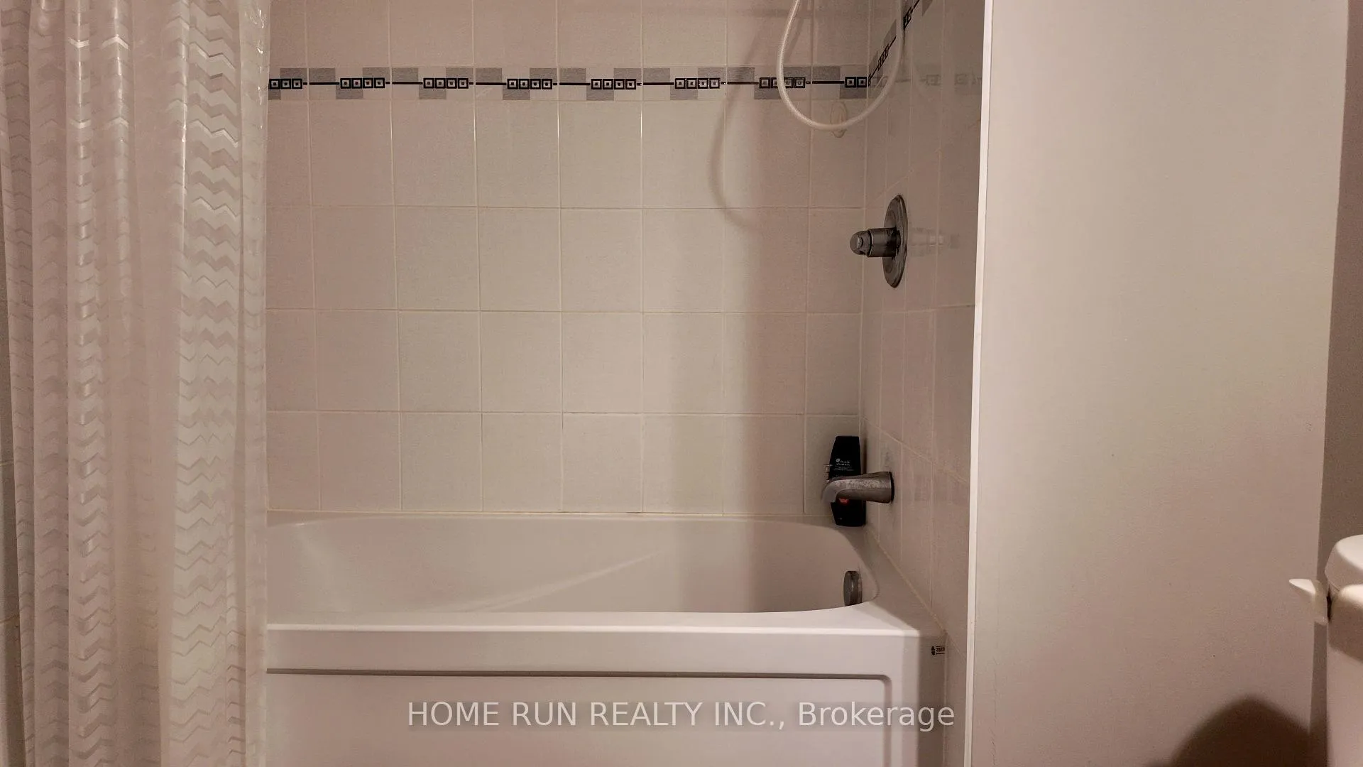 Photo 14 of 944 Fletcher Circle, Ottawa, Kanata - Kanata Lakes/Heritage Hills — HOMEH