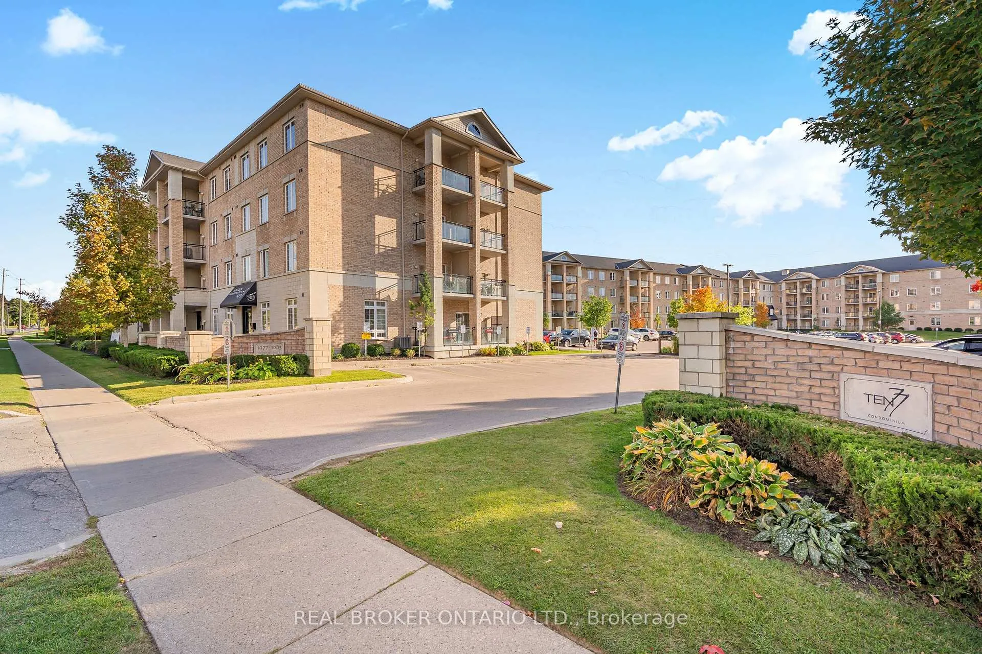 Photo 2 of Unit 403, 1083 Gordon Street, Guelph, Kortright West — HOMEH